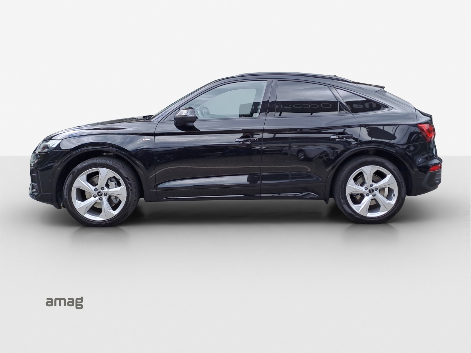 AUDI Q5 Sportback 40 TDI Blackedition quattro S-tronic-image-1