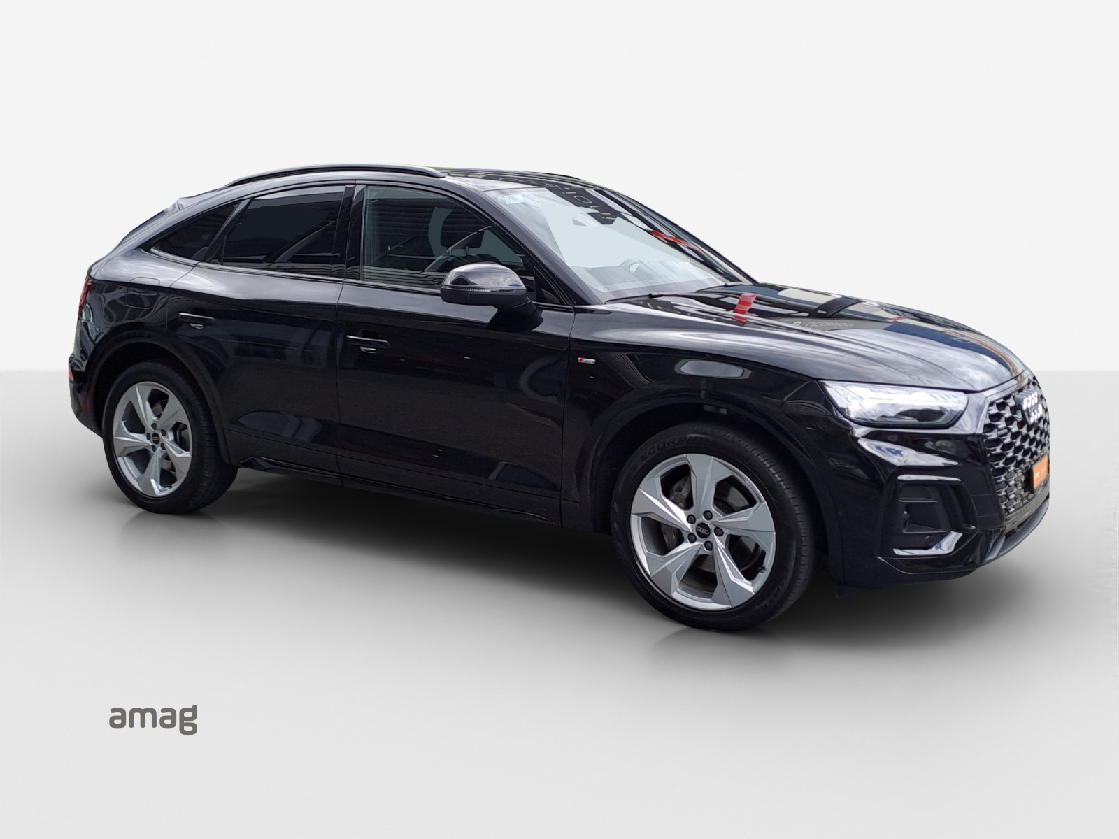 AUDI Q5 Sportback 40 TDI Blackedition quattro S-tronic-image-5