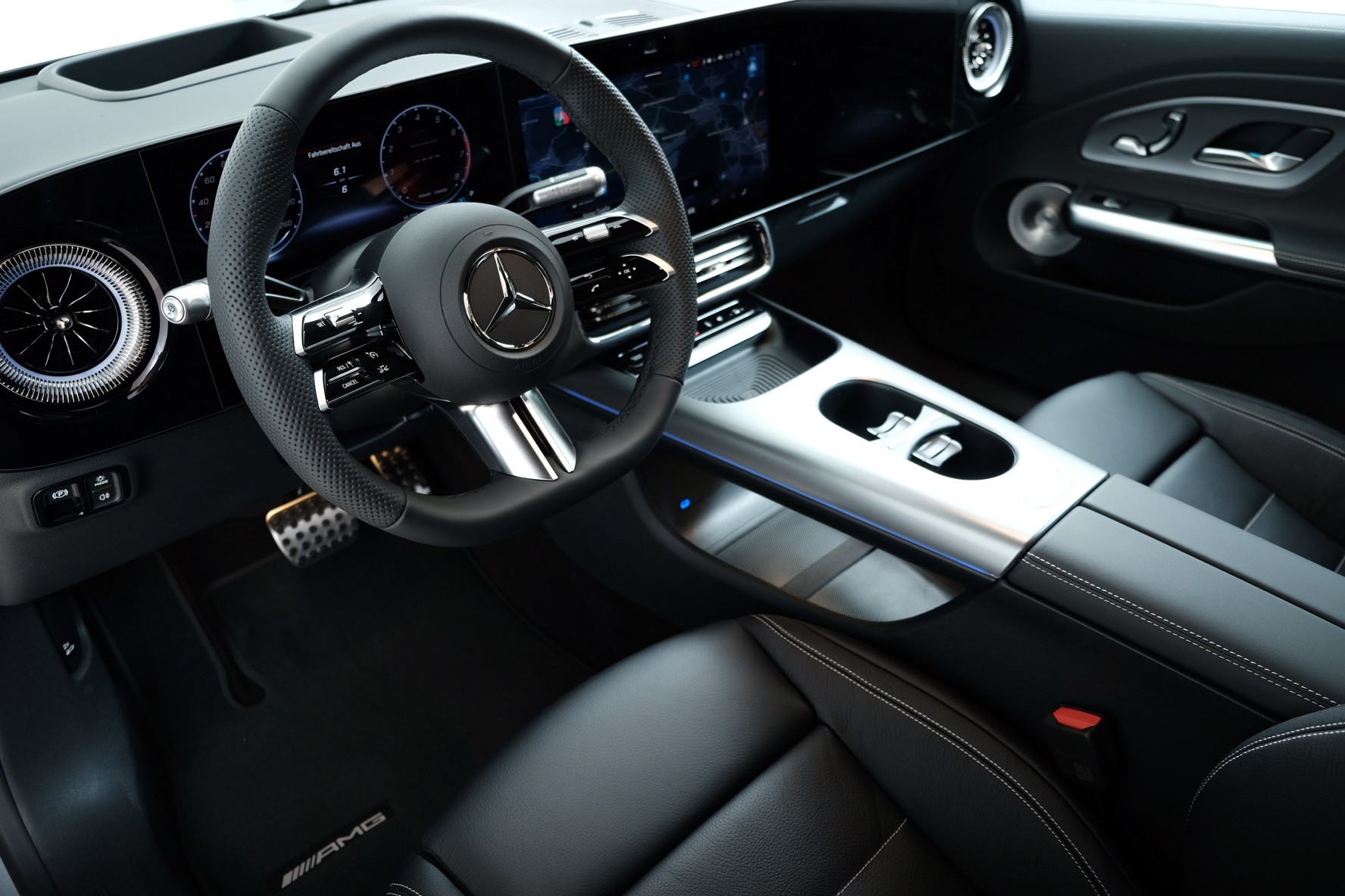 MERCEDES-BENZ CLA 220 8G-DCT 4Matic-image-8