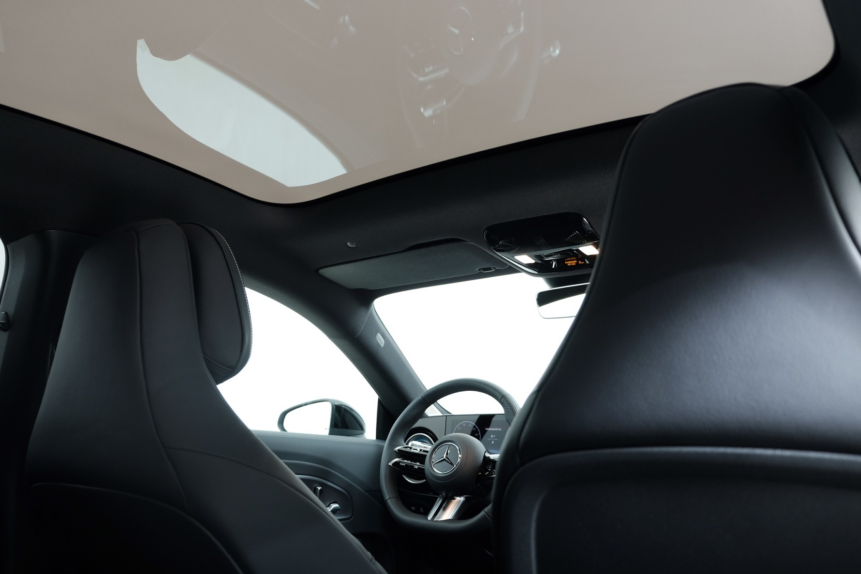 MERCEDES-BENZ CLA 220 8G-DCT 4Matic-image-11