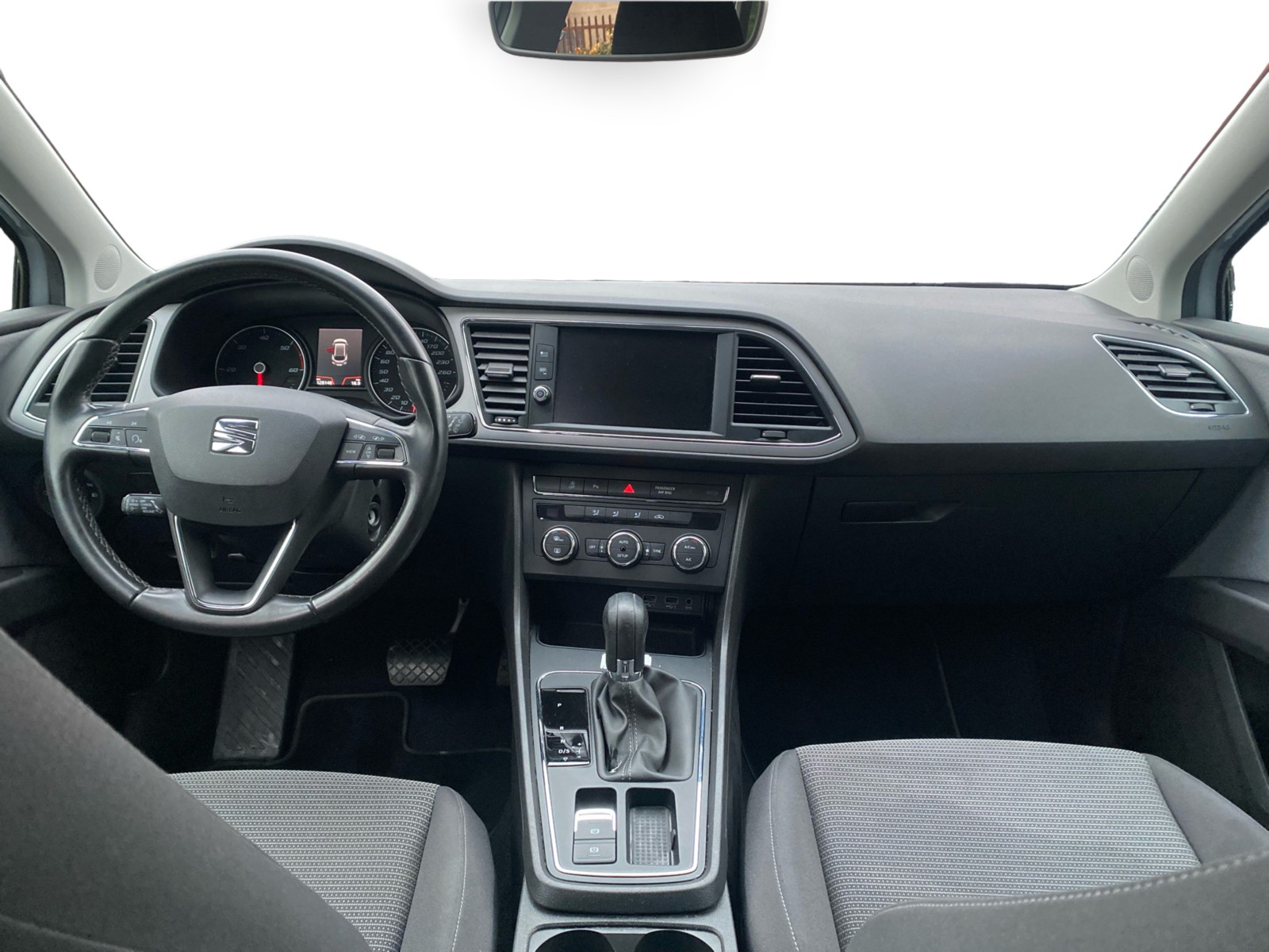 SEAT Leon ST 1.6 TDI CR Style DSG-image-9