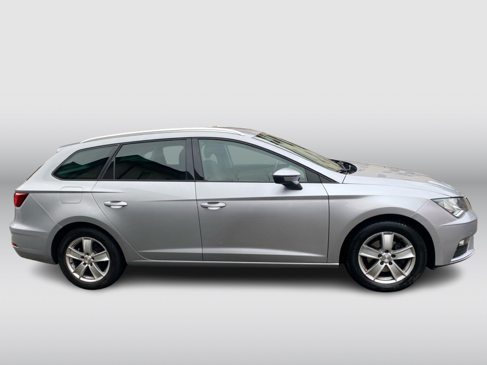SEAT Leon ST 1.6 TDI CR Style DSG-image-6
