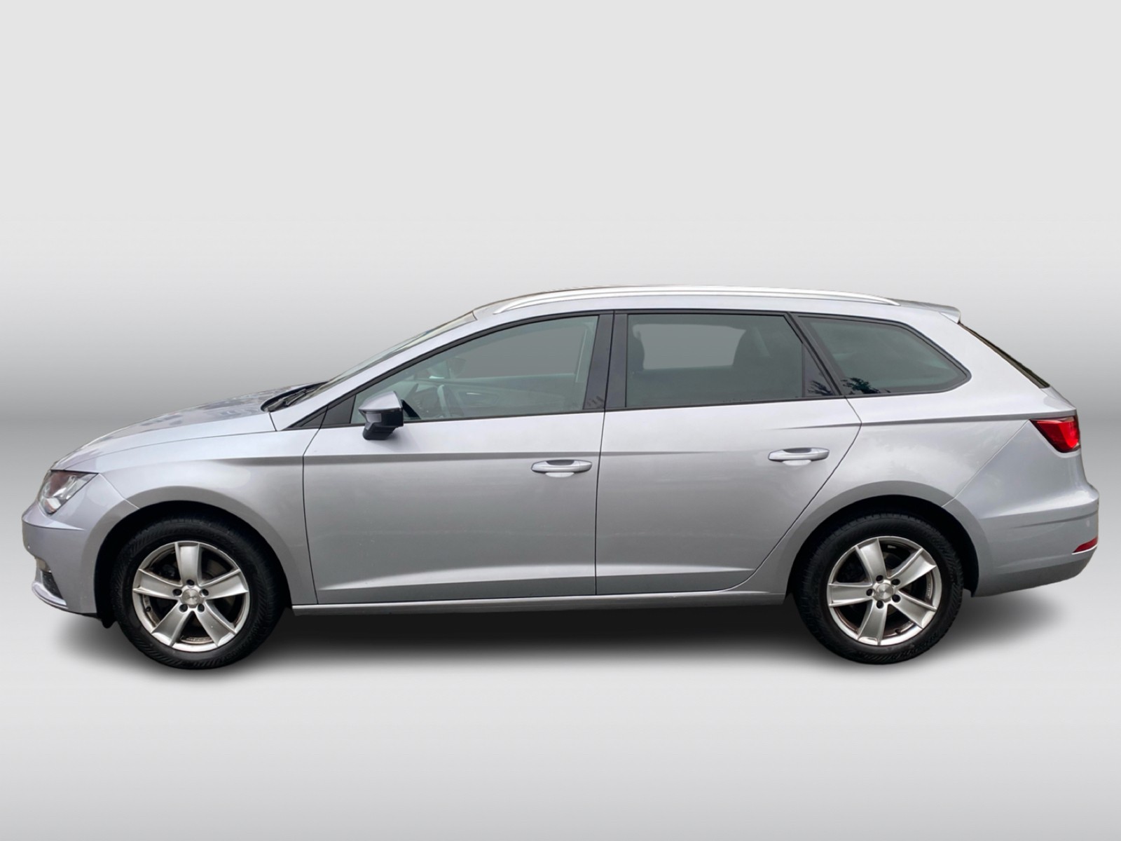 SEAT Leon ST 1.6 TDI CR Style DSG-image-2