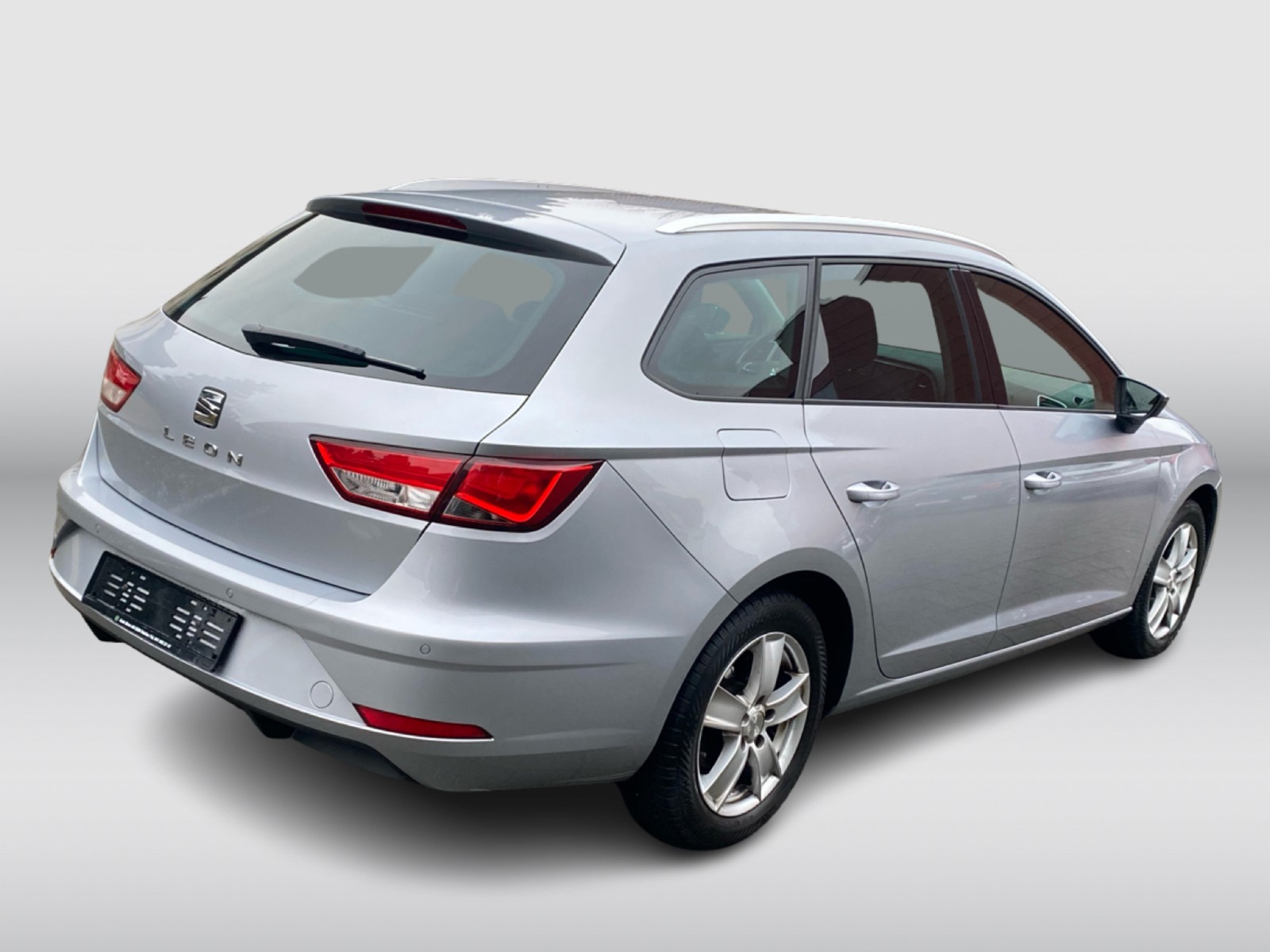 SEAT Leon ST 1.6 TDI CR Style DSG-image-5