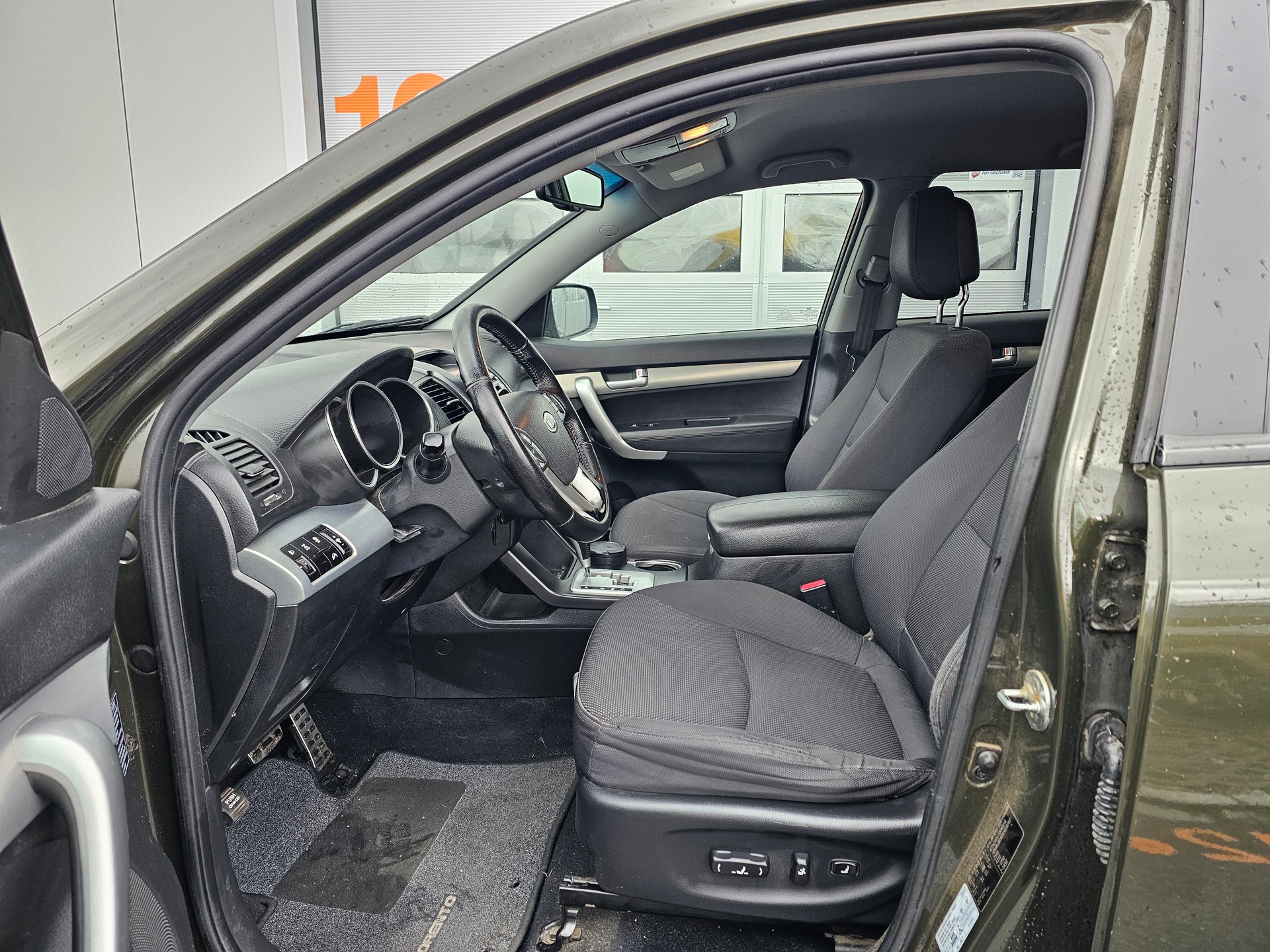 KIA Sorento 2.2 CRDI Trend Automatic-image-9
