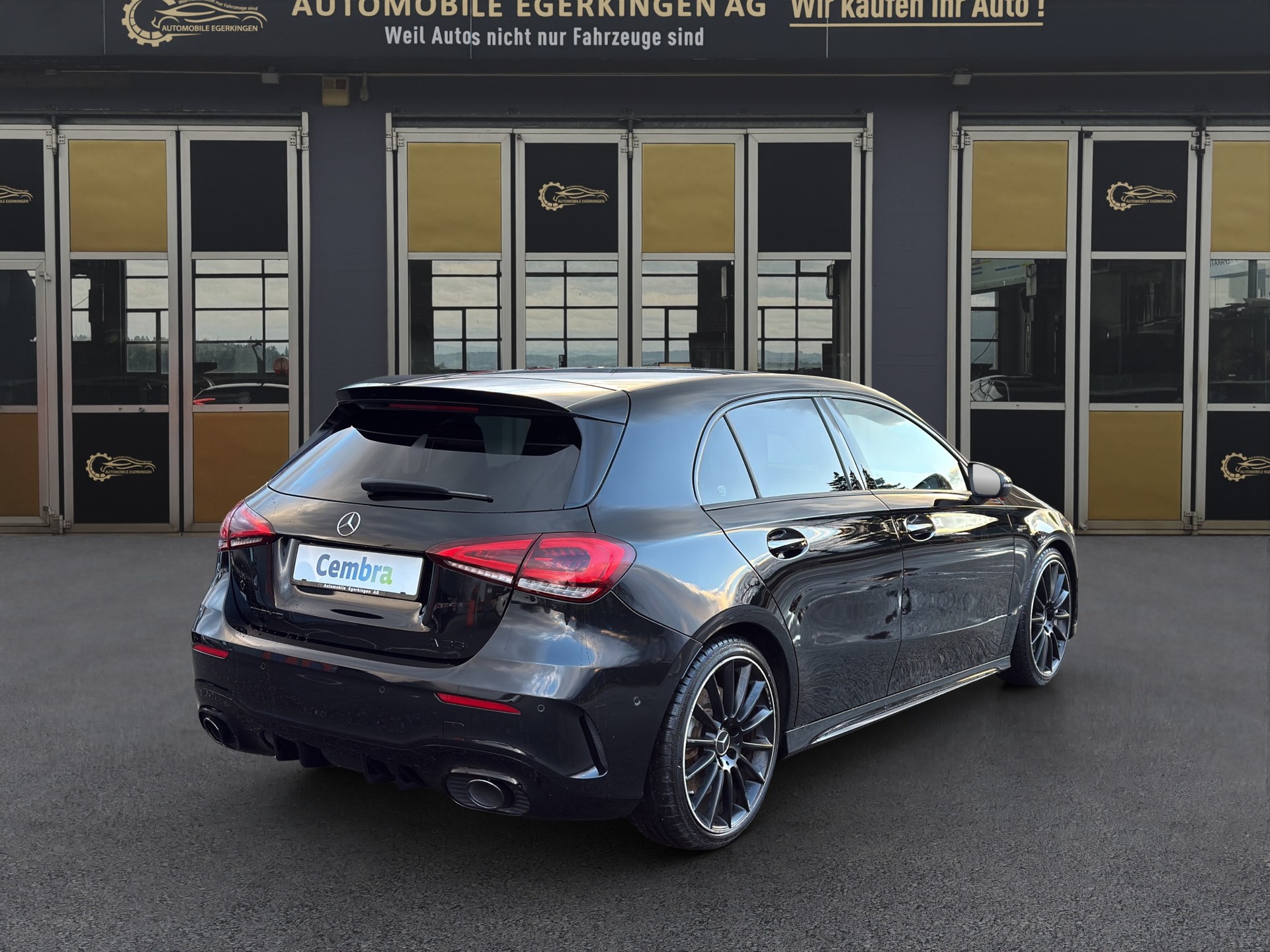 MERCEDES-BENZ A 35 AMG 4matic-image-4