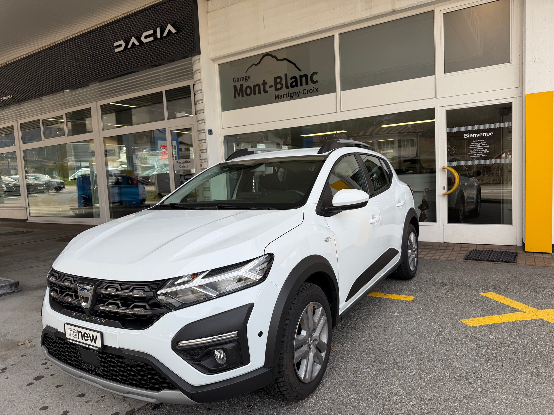 DACIA Sandero Stepway TCe 90 Comfort-image-0
