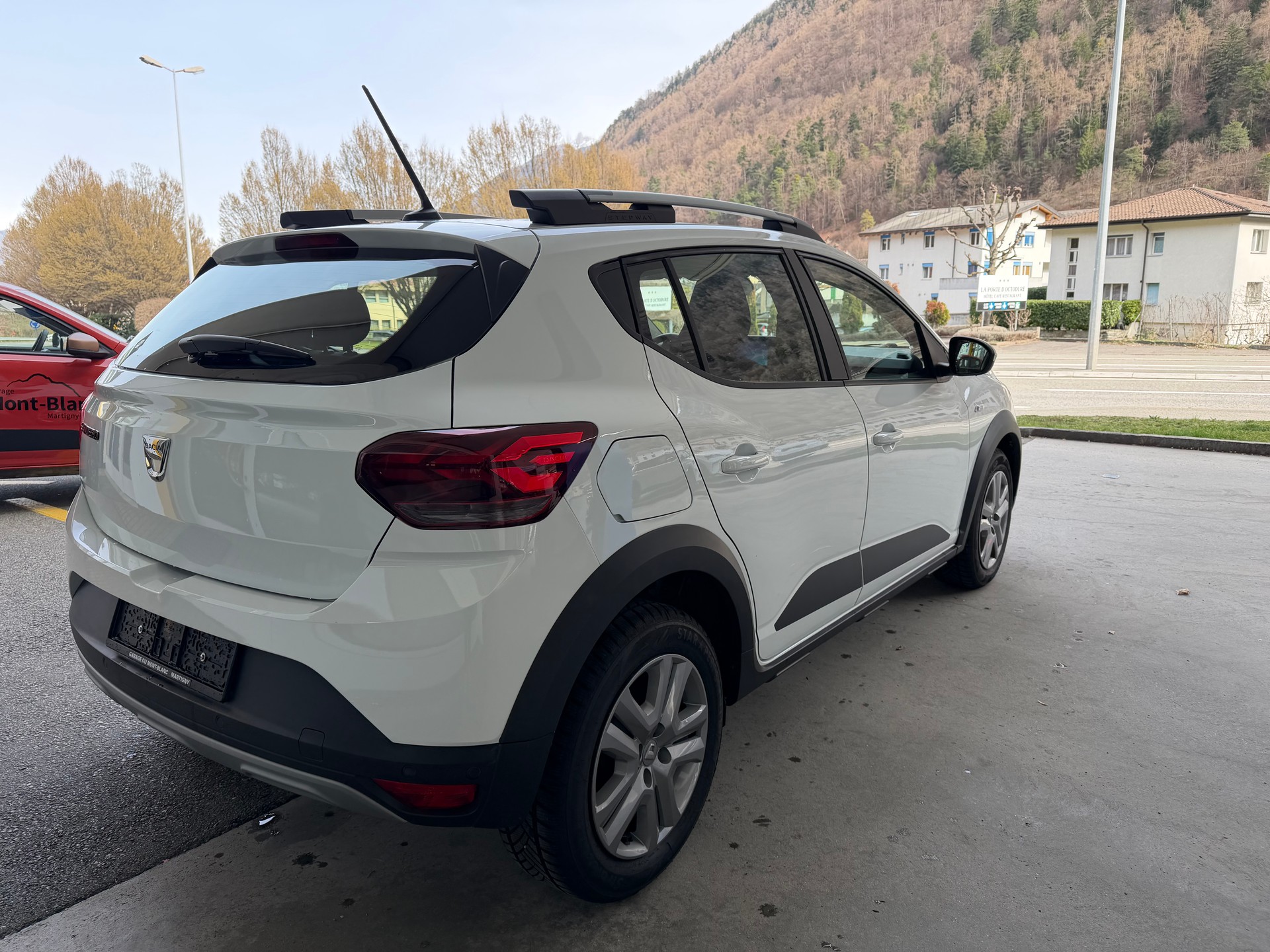 DACIA Sandero Stepway TCe 90 Comfort-image-2