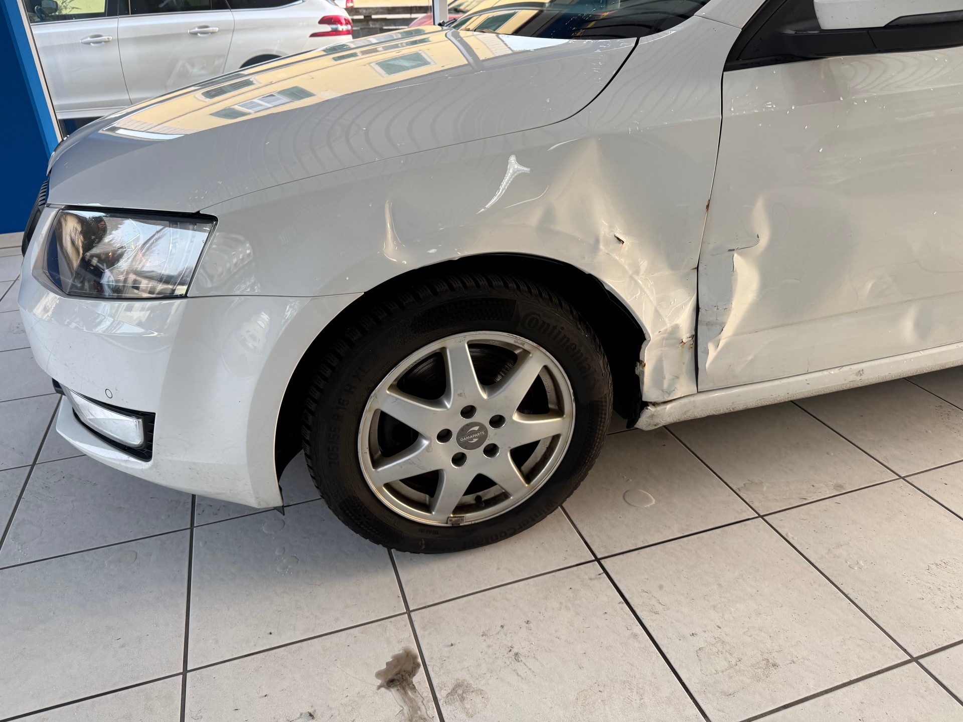 SKODA Octavia Combi 1.8 TSI Ambition 4x4 DSG-image-17