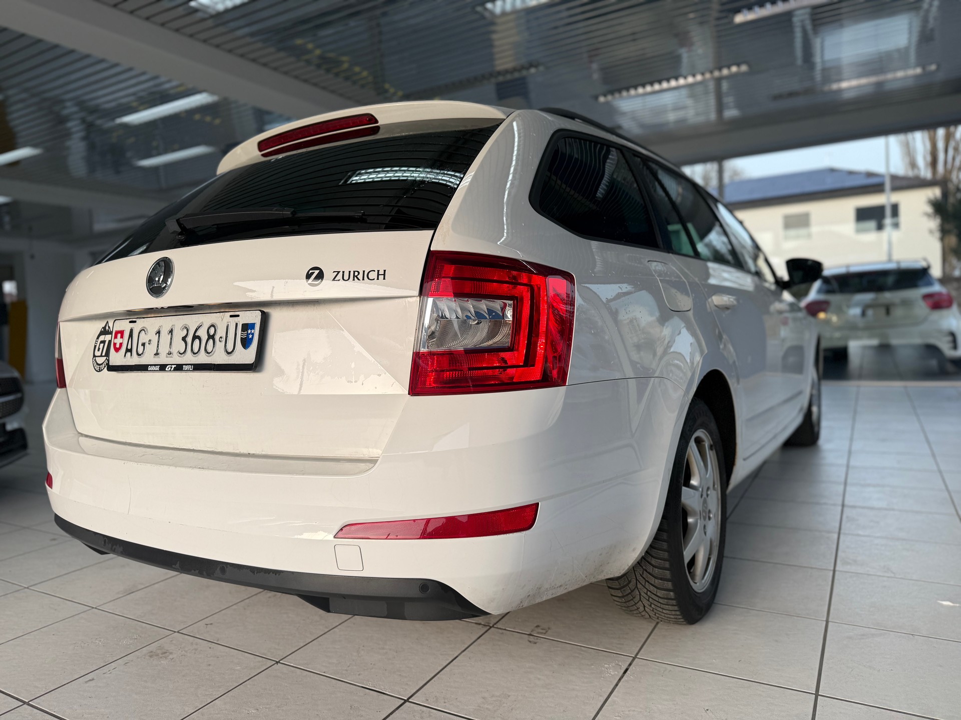 SKODA Octavia Combi 1.8 TSI Ambition 4x4 DSG-image-5