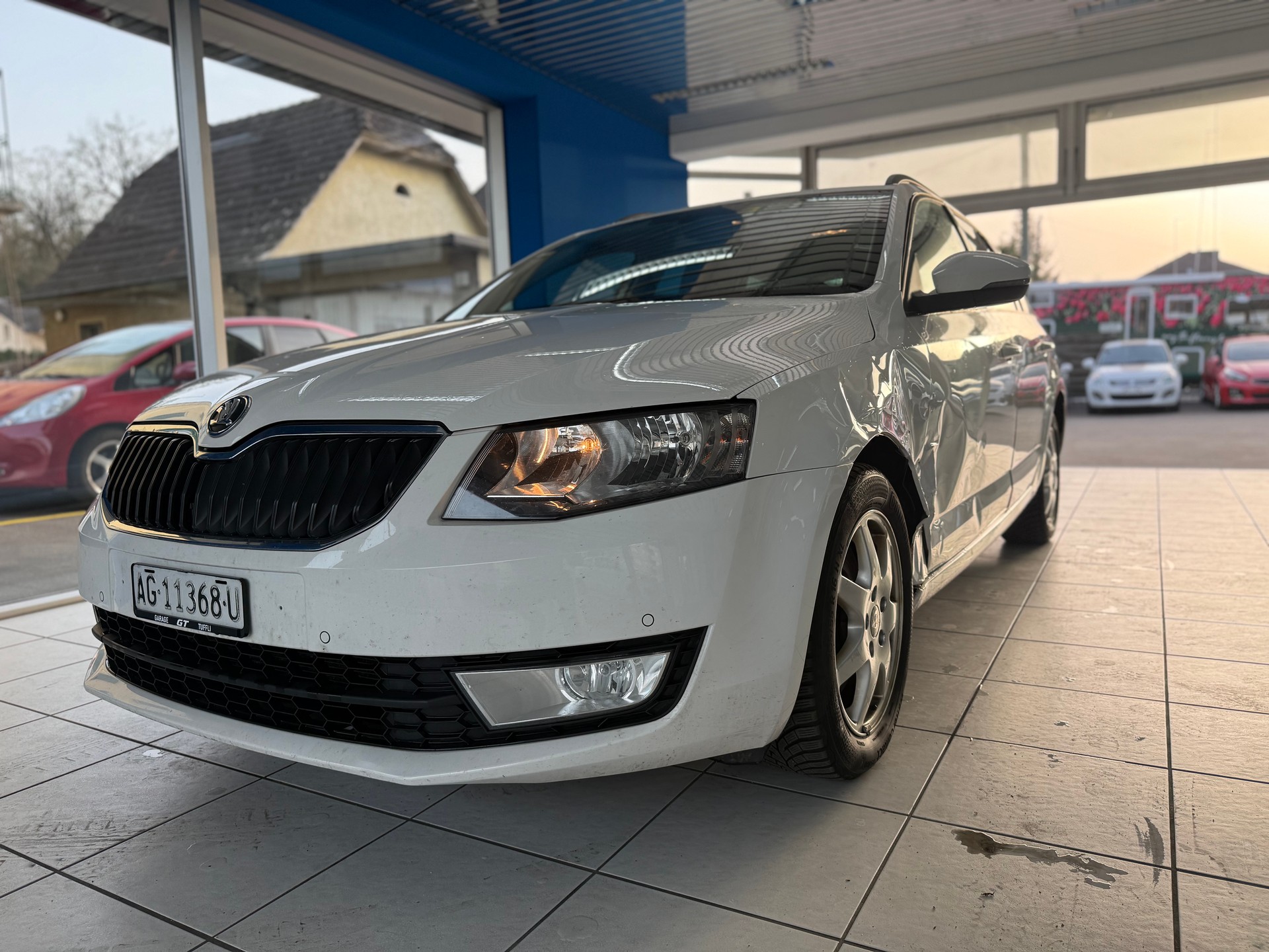 SKODA Octavia Combi 1.8 TSI Ambition 4x4 DSG-image-1