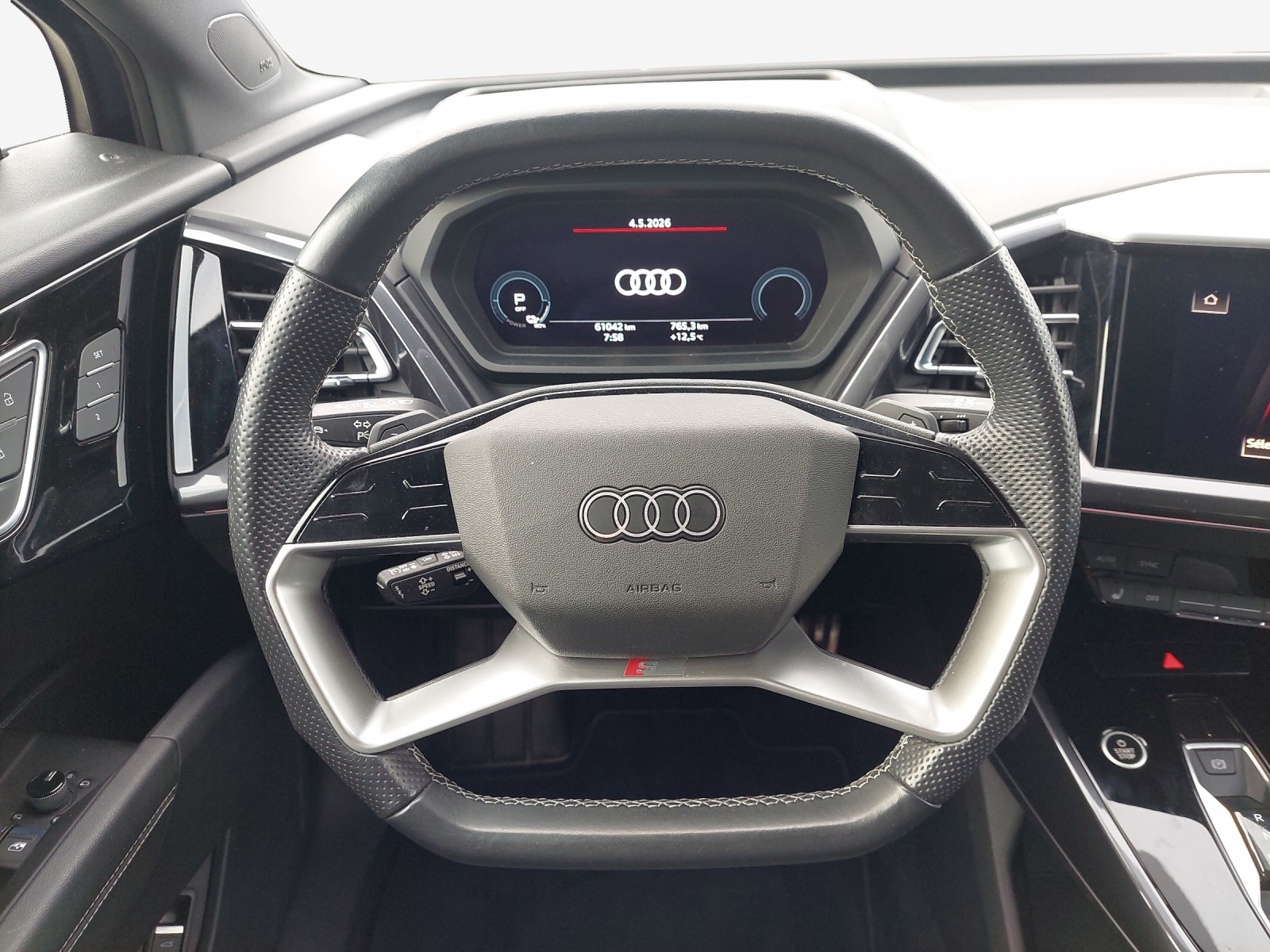 AUDI Q4 e-tron 40-image-10