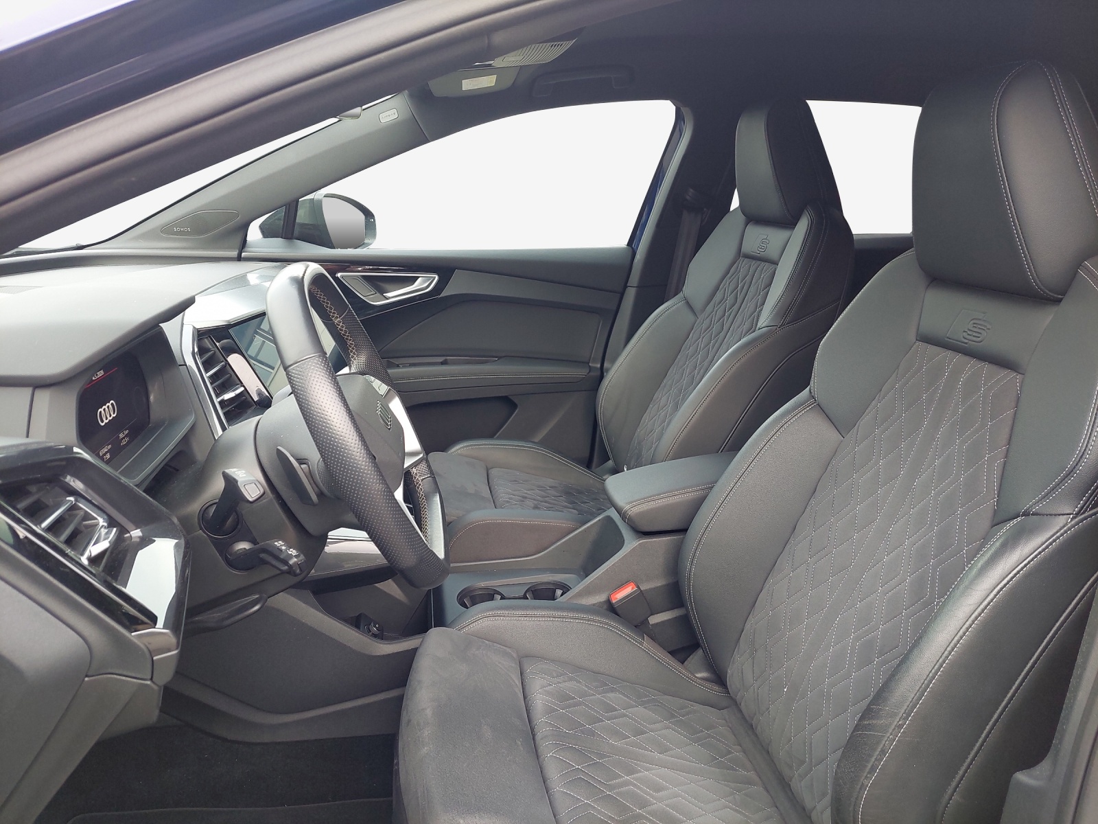 AUDI Q4 e-tron 40-image-8