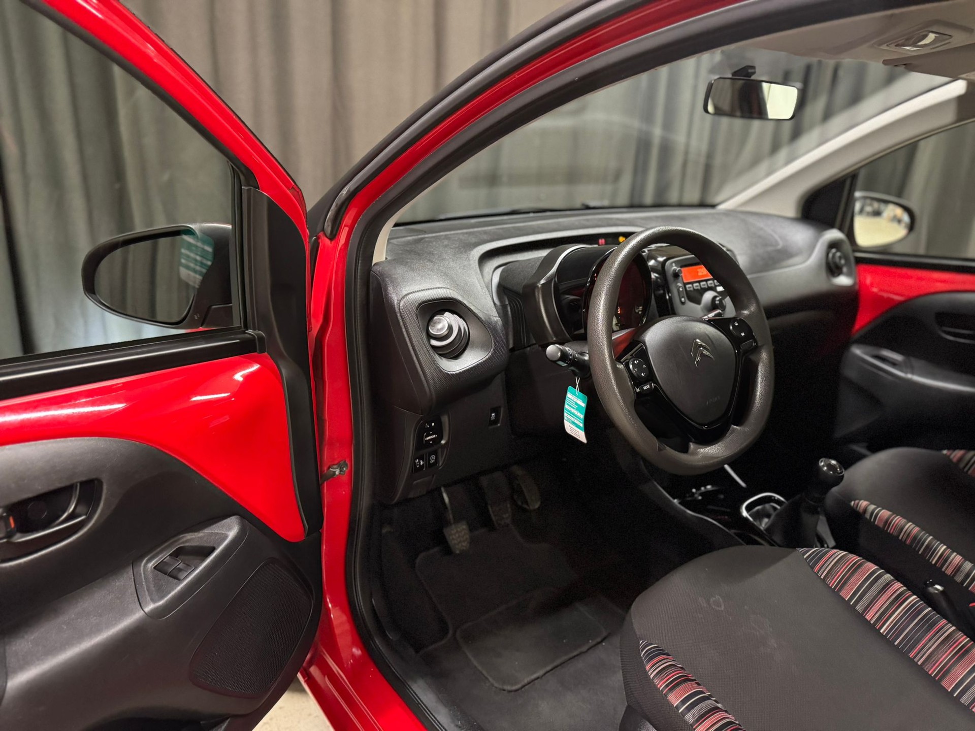 CITROEN C1 1.0 VTi Shine Stop&Start-image-10