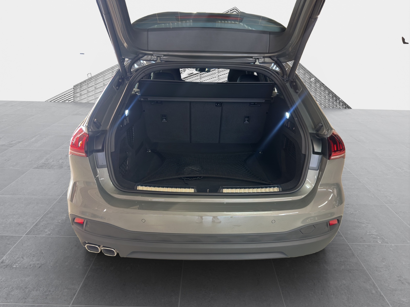 AUDI A5 Avant TDI quattro 150 kW S tronic-image-12