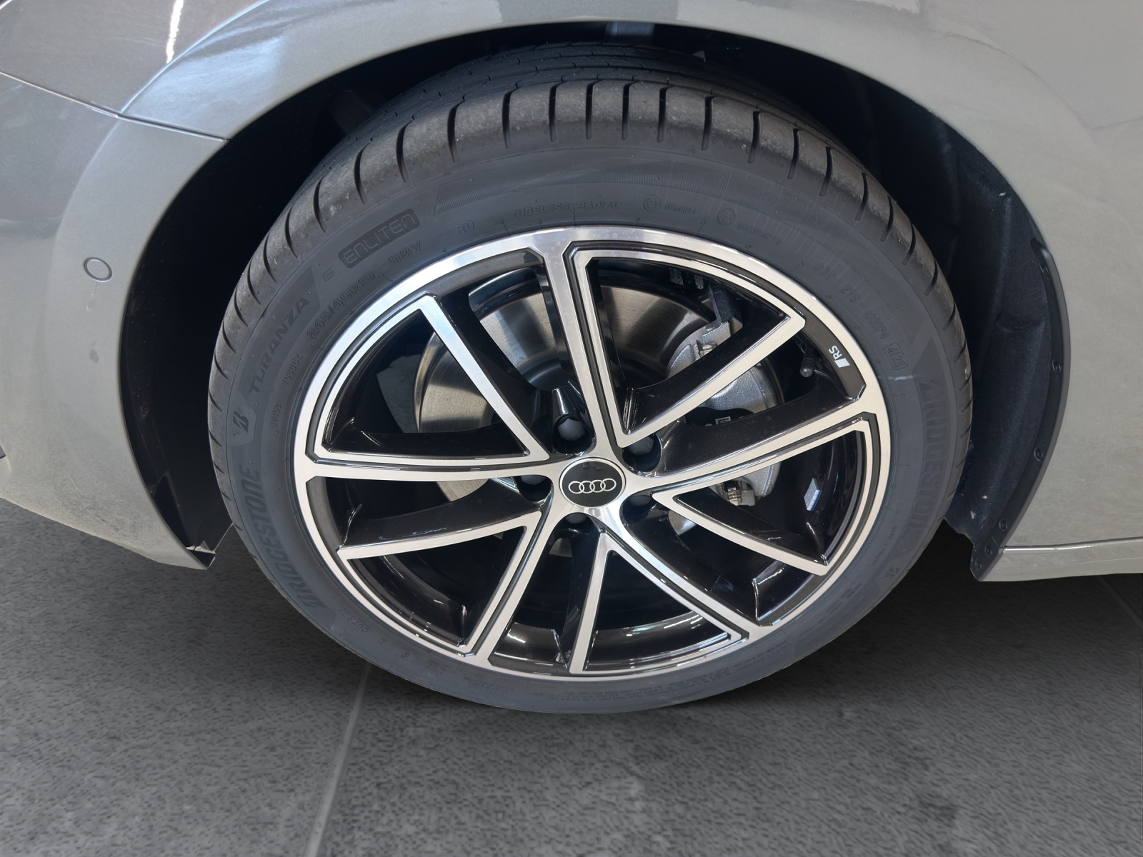 AUDI A5 Avant TDI quattro 150 kW S tronic-image-8