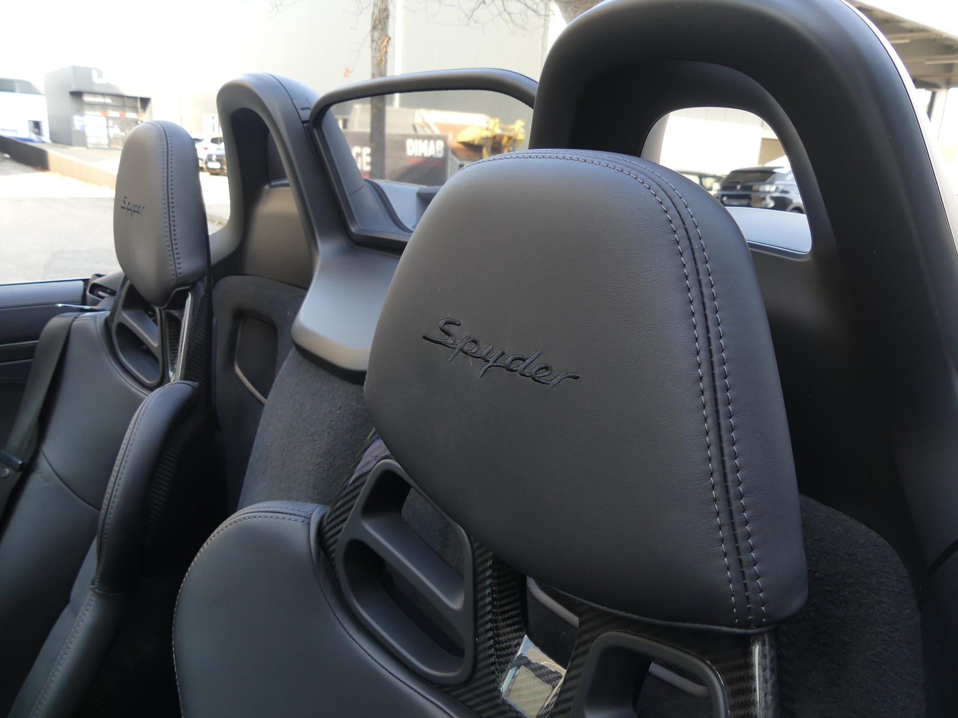 PORSCHE 718 Boxster Spyder PDK-image-10