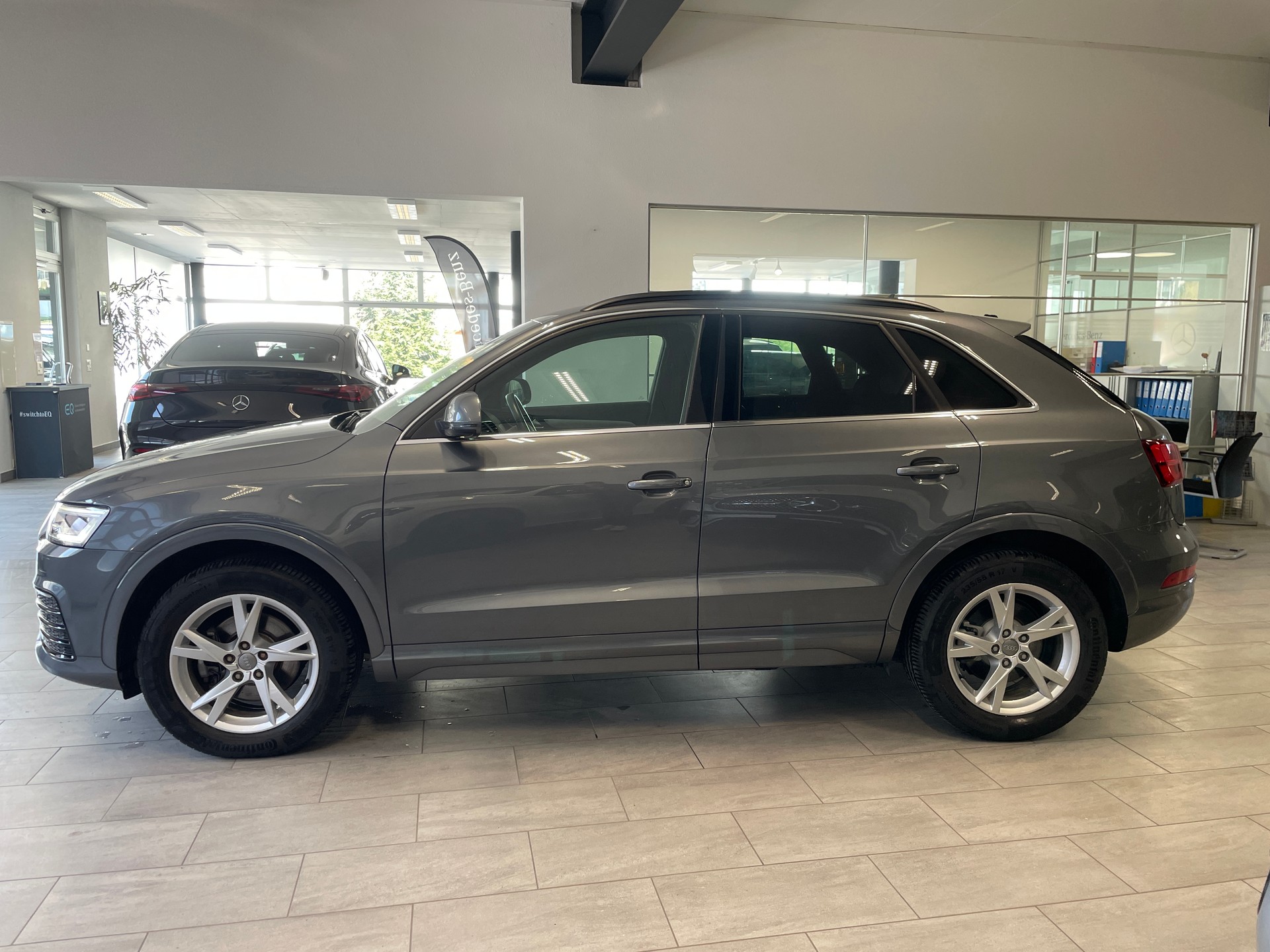 AUDI Q3 2.0 TFSI sport quattro S-tronic-image-3