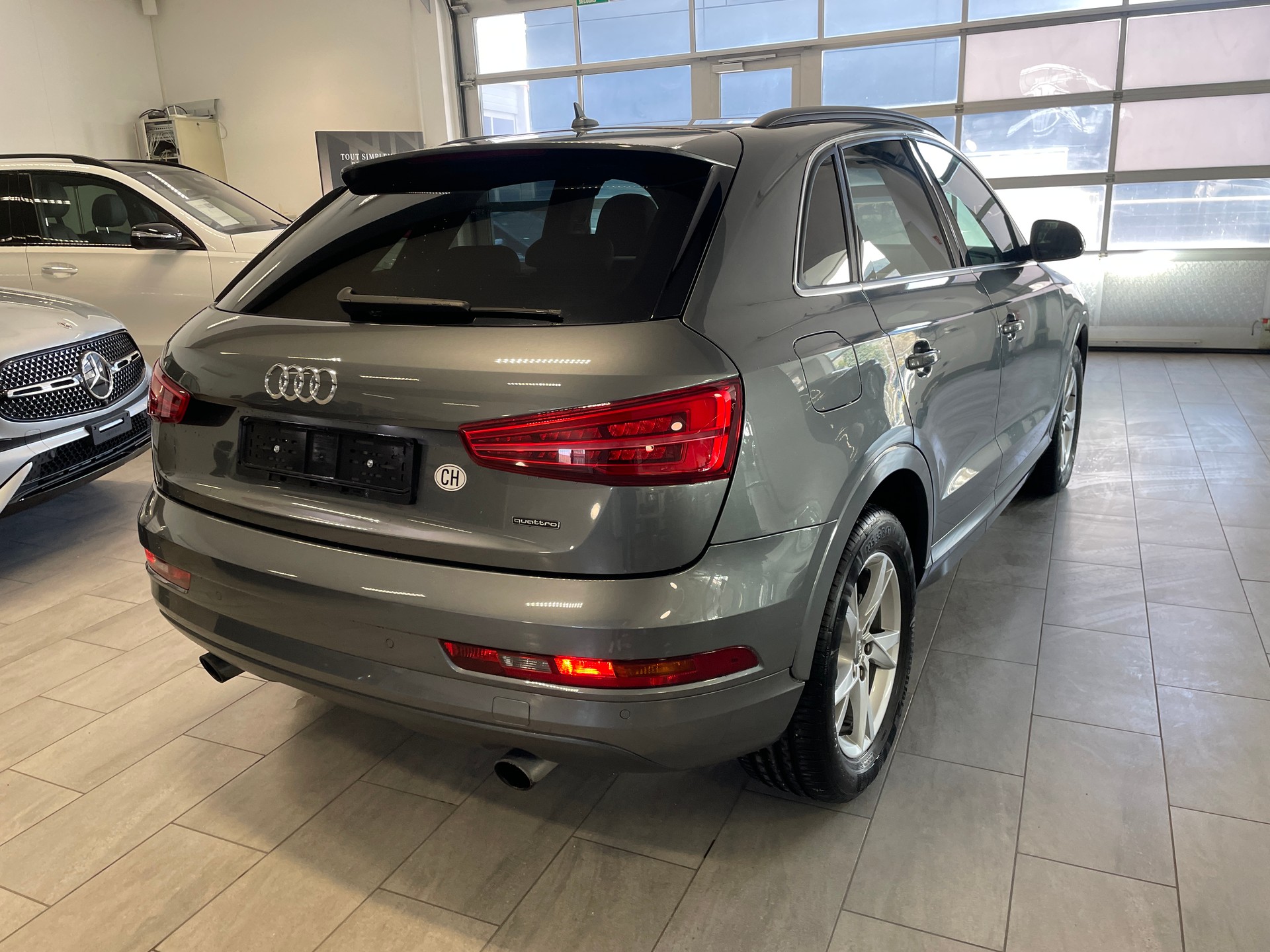 AUDI Q3 2.0 TFSI sport quattro S-tronic-image-5