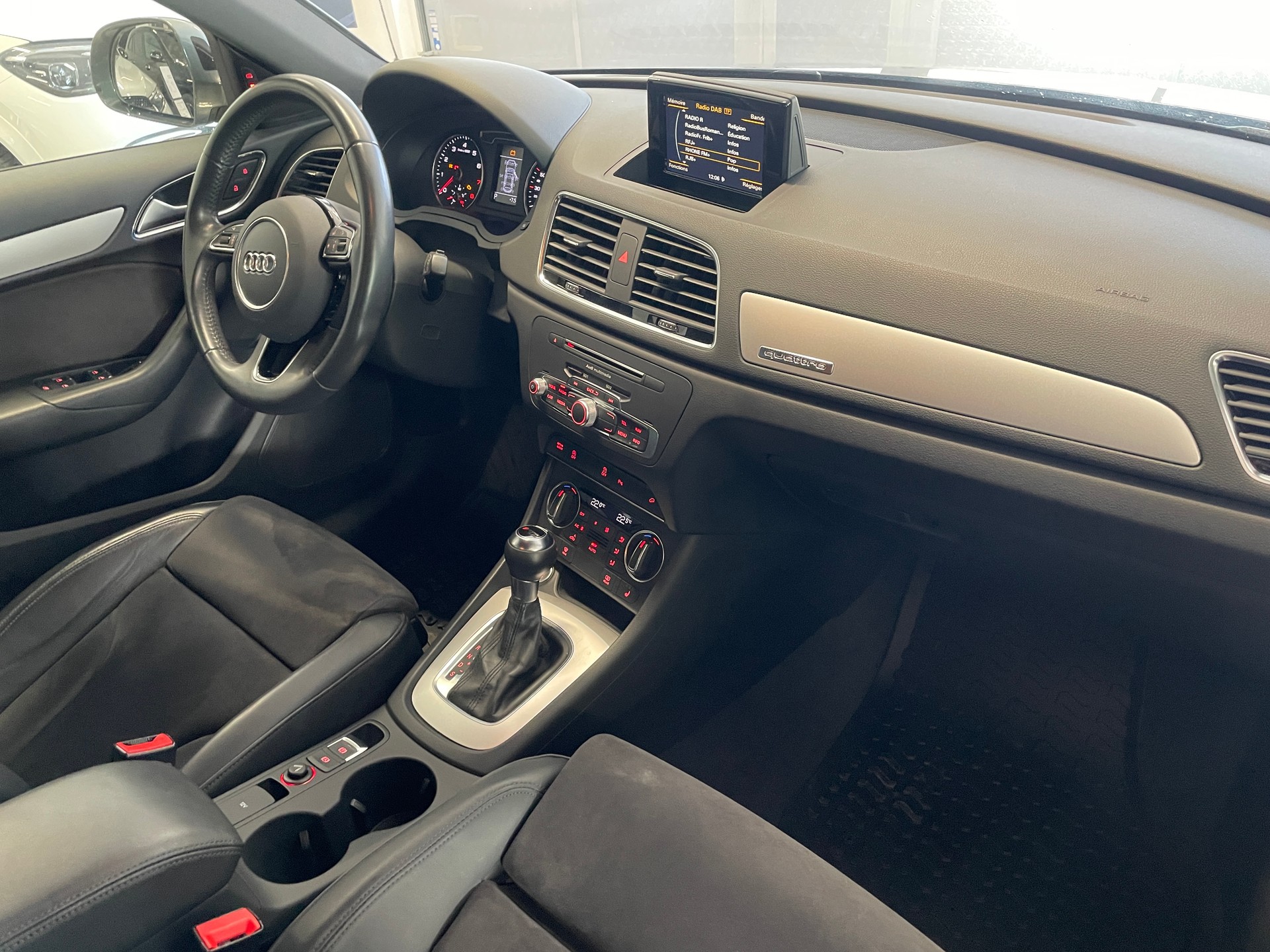 AUDI Q3 2.0 TFSI sport quattro S-tronic-image-20