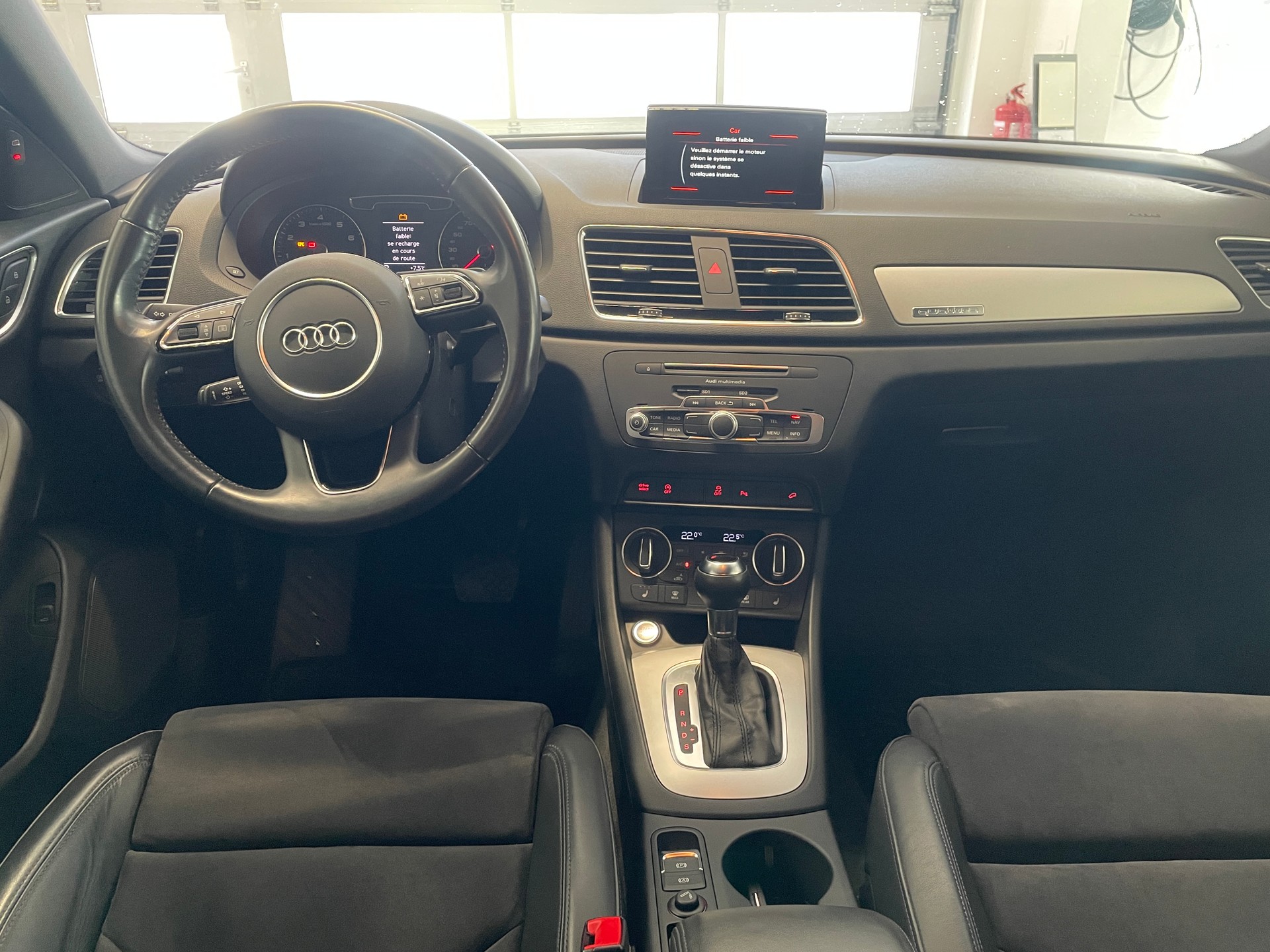 AUDI Q3 2.0 TFSI sport quattro S-tronic-image-11