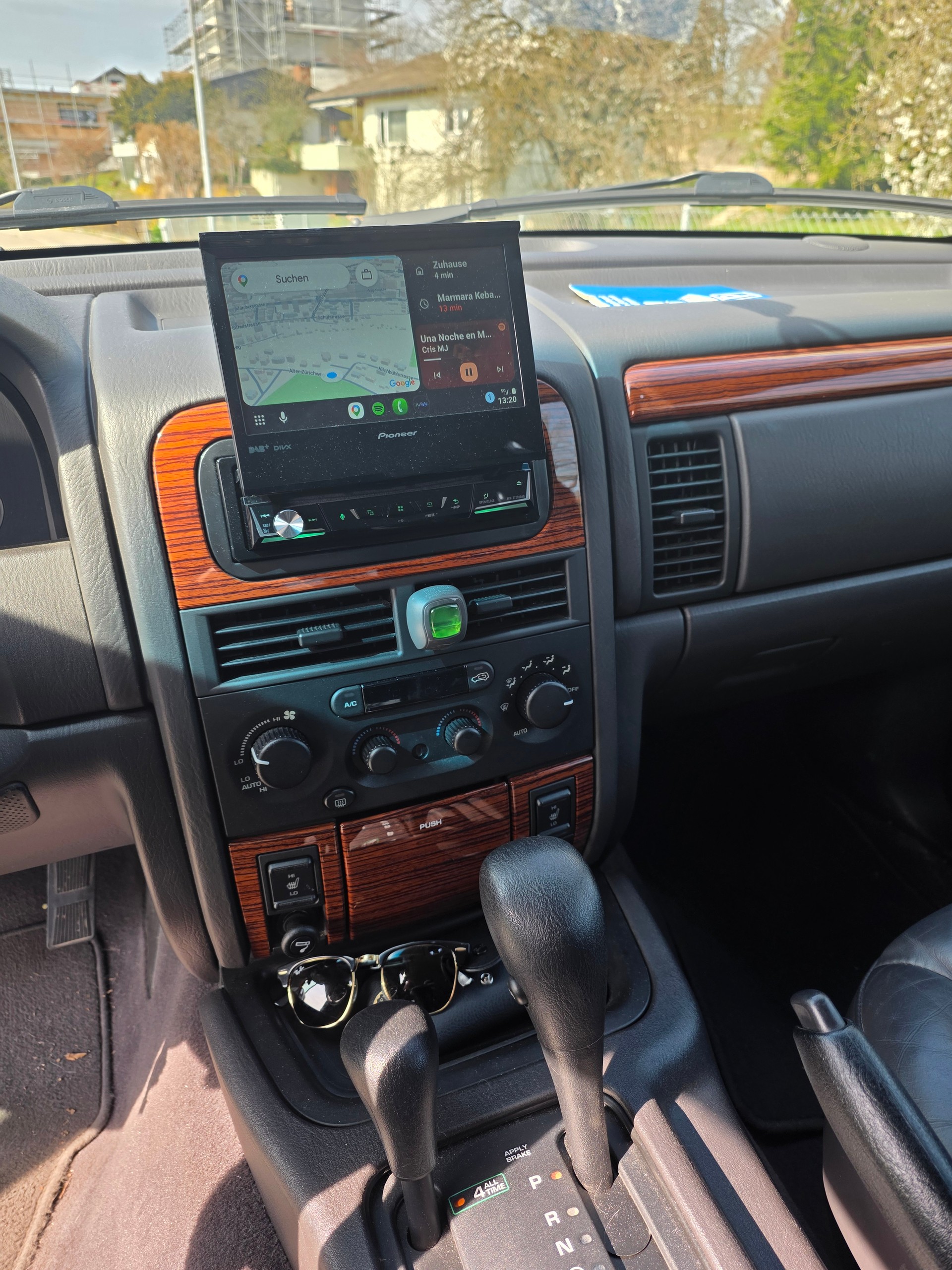 JEEP Grand Cherokee 4.7 Limited Automatic-image-3