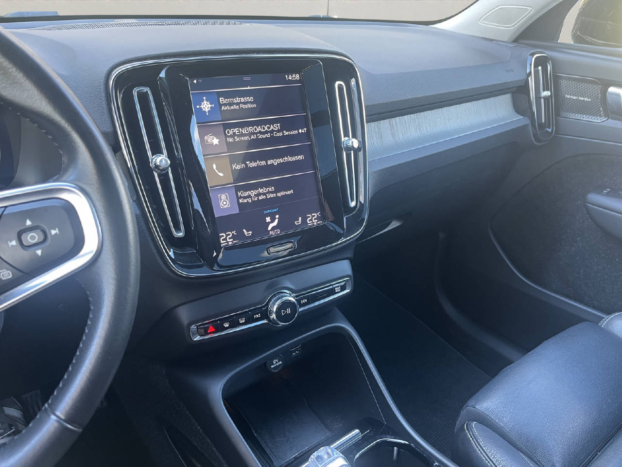 VOLVO XC40 2.0 D4 Inscription AWD-image-14