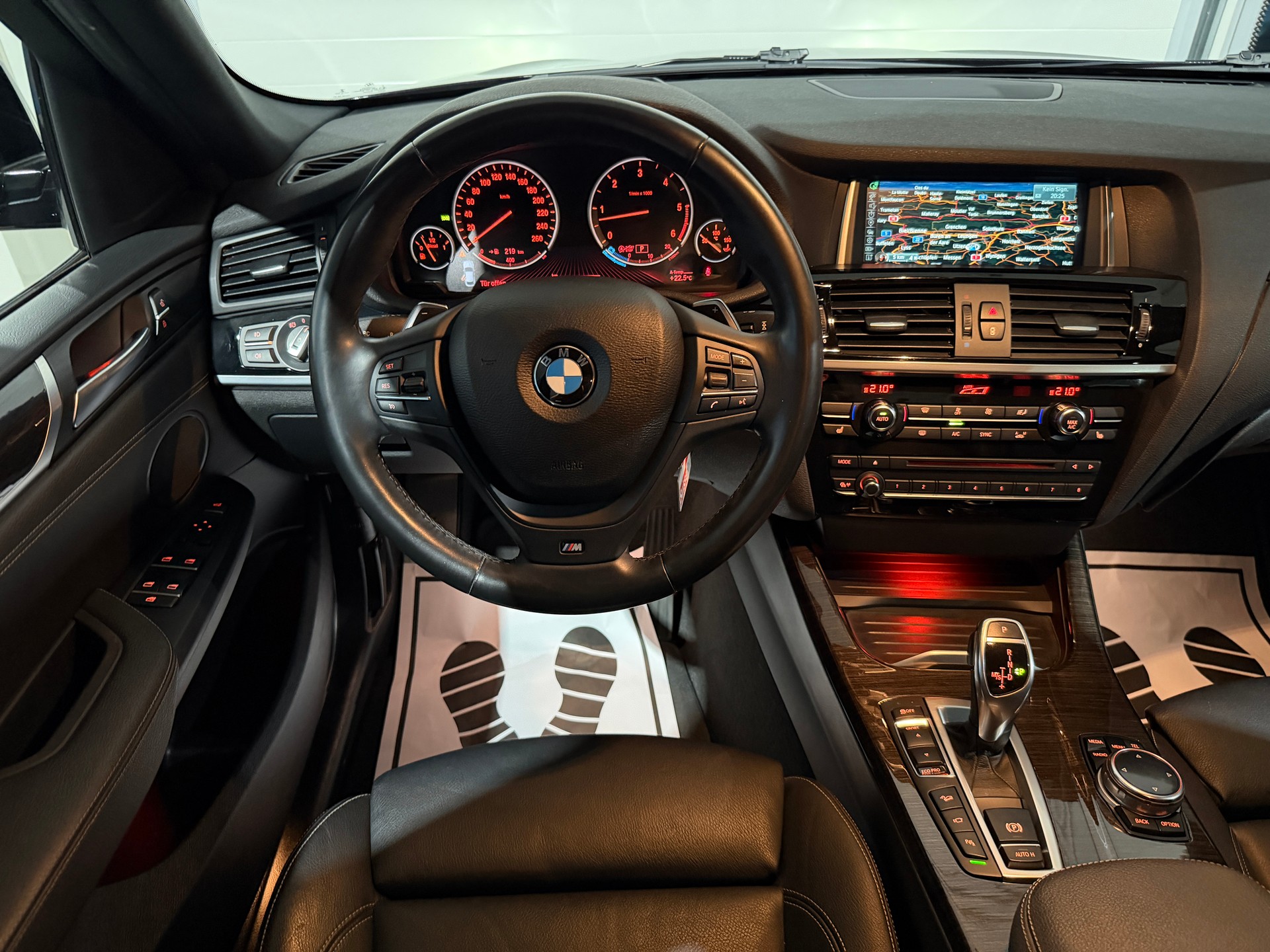 BMW X4 xDrive 30d M Sport Steptronic (CH)-image-12