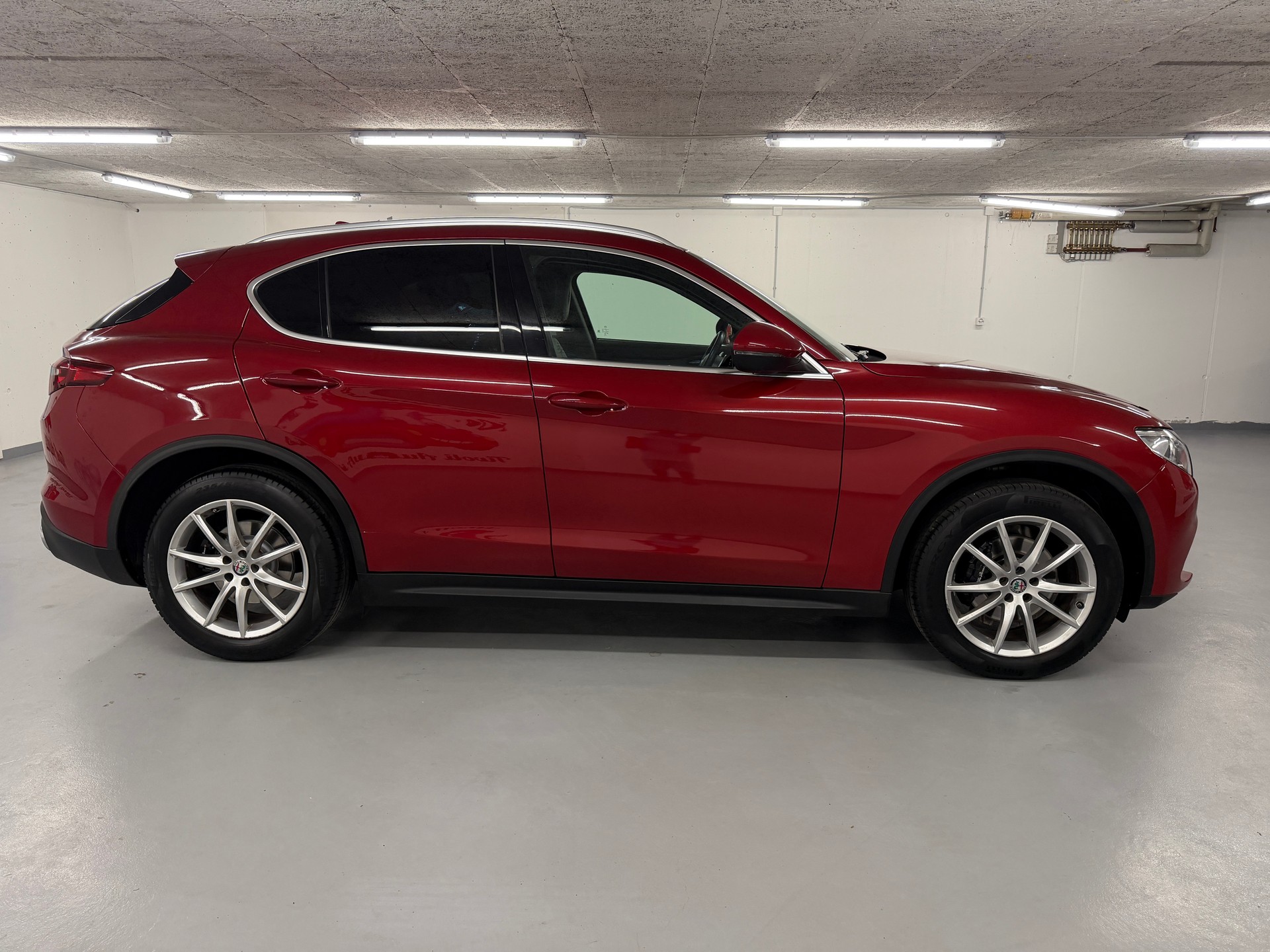 ALFA ROMEO Stelvio 2.0 Executive Q4 Automatic-showroom-element-3