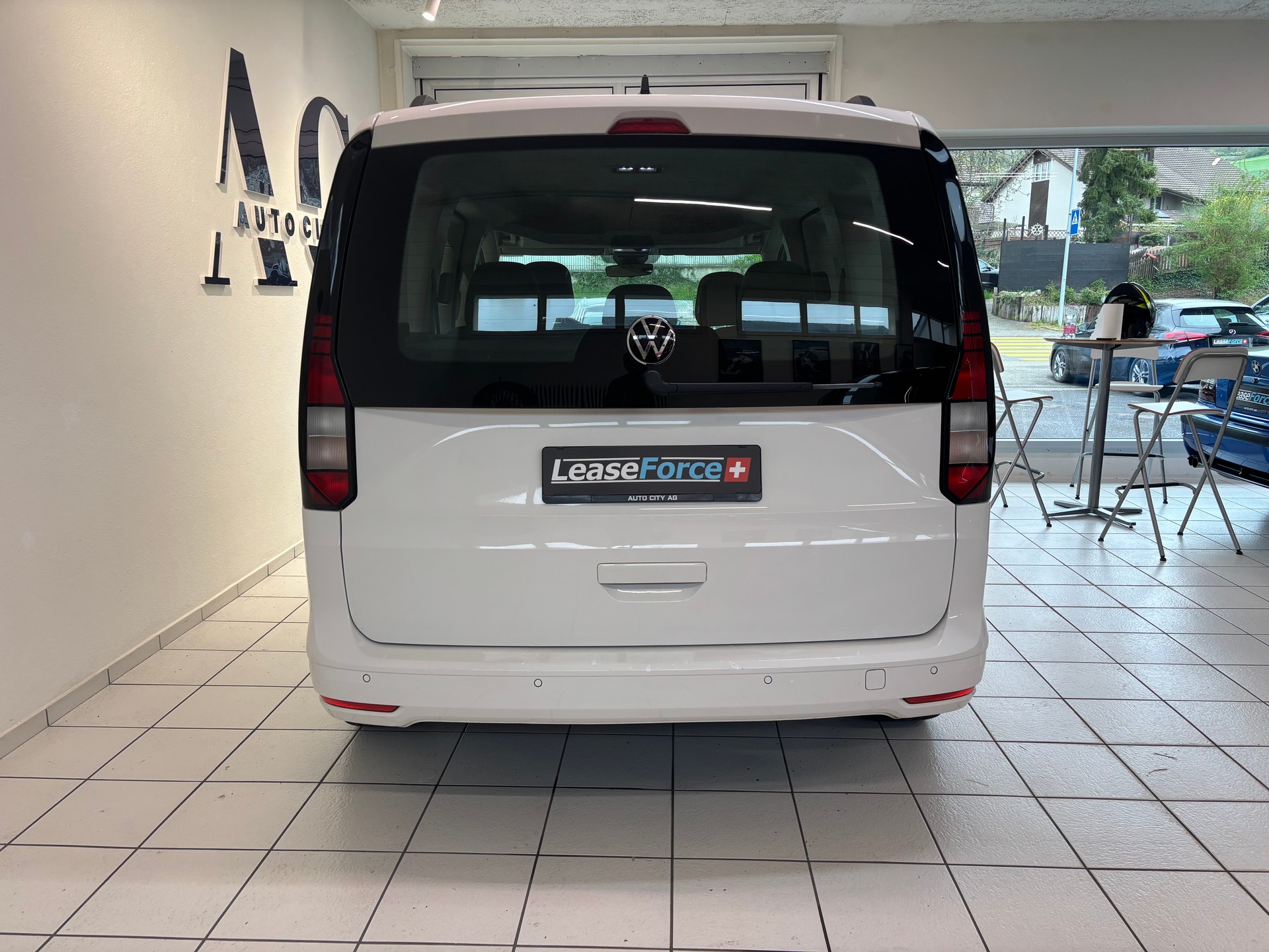 VW Caddy Kombi 2.0 TDI-image-3
