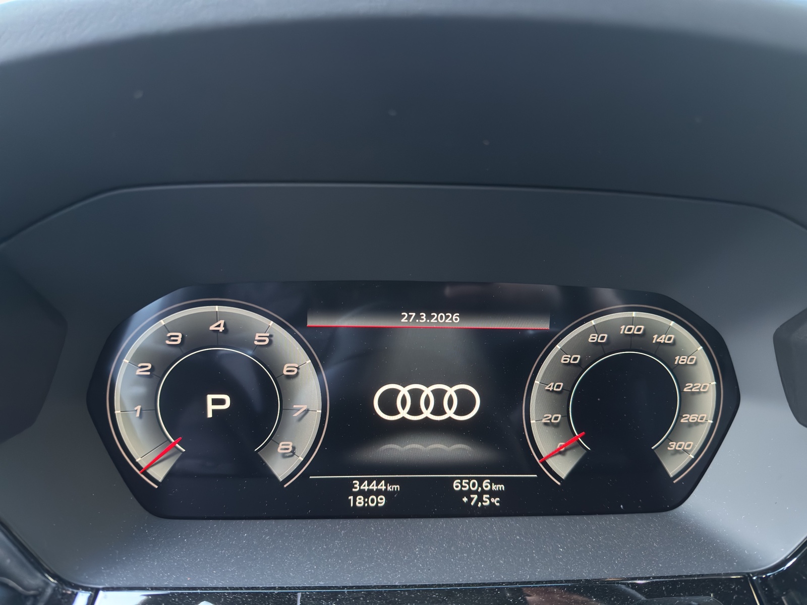 AUDI S3 Sportback TFSI quattro S-tronic-image-13
