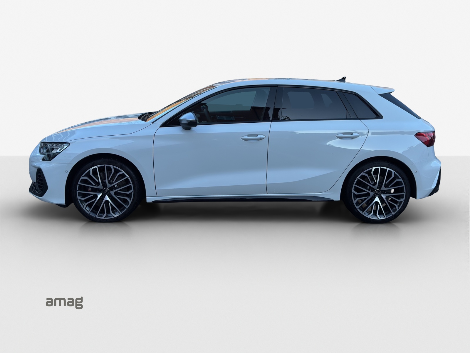 AUDI S3 Sportback TFSI quattro S-tronic-image-1