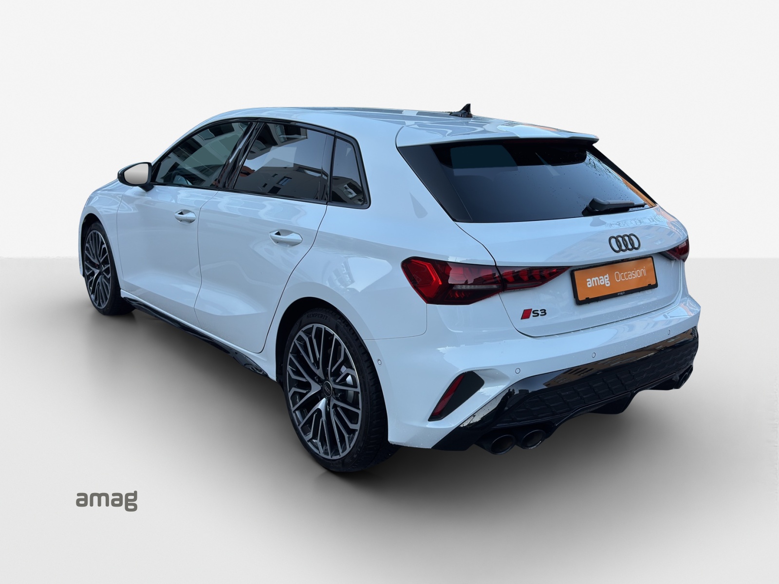 AUDI S3 Sportback TFSI quattro S-tronic-image-2