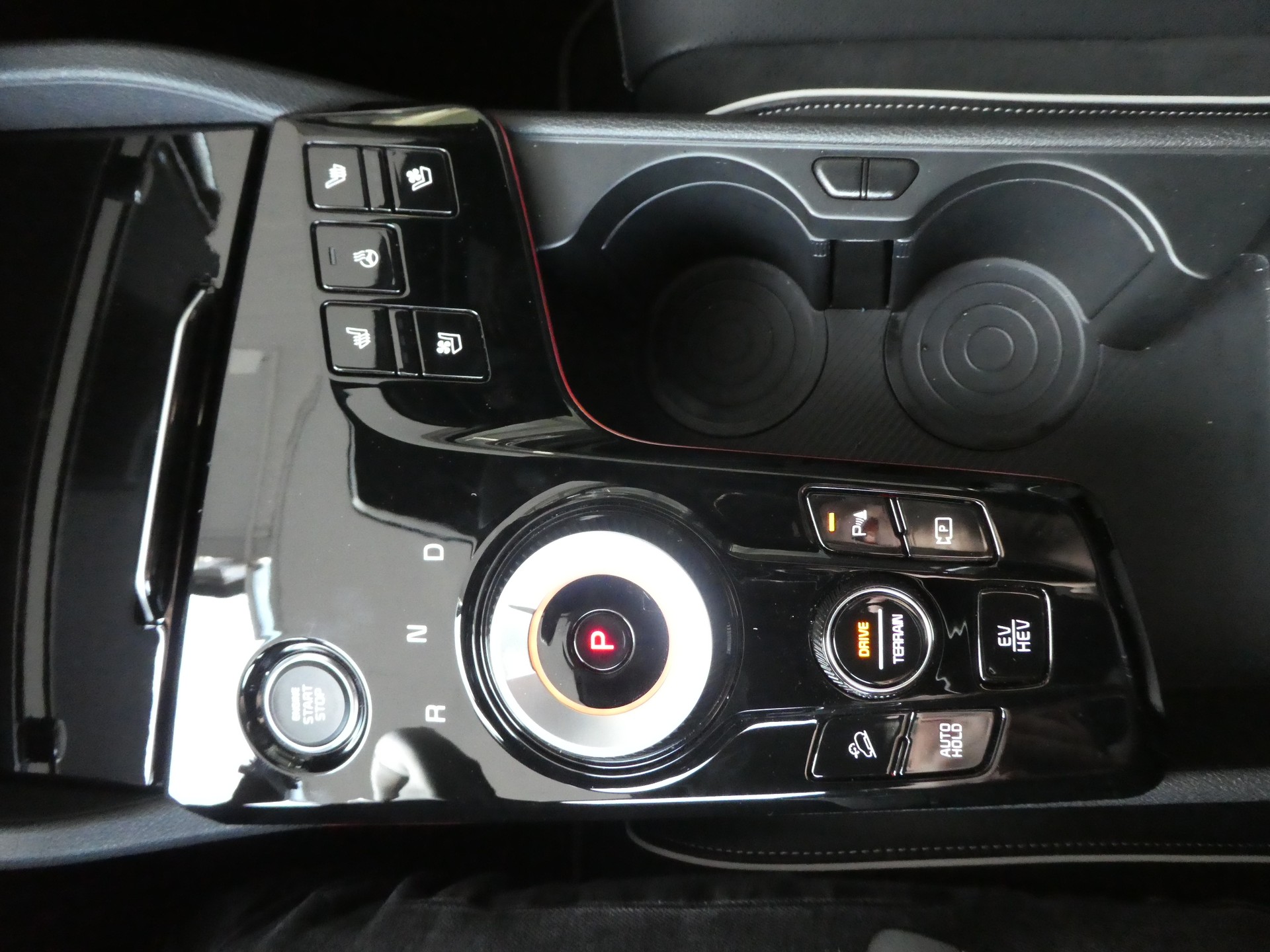 KIA Sportage 1.6T-GDi PHEV GT-Line 4x4 A-image-12