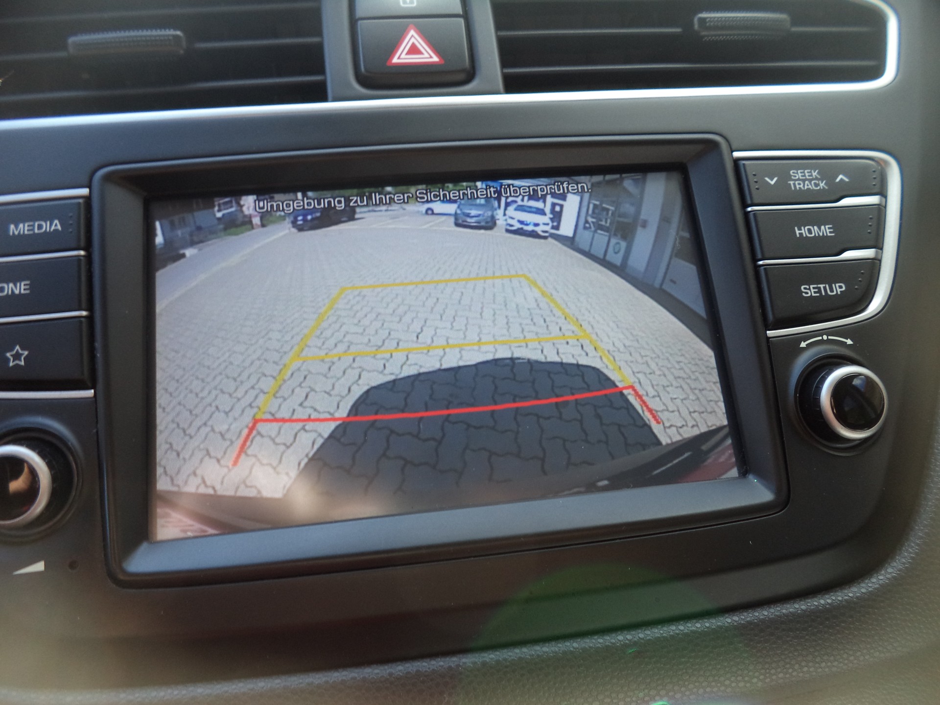 HYUNDAI i20 1.0 T-GDi Amplia DCT-image-10