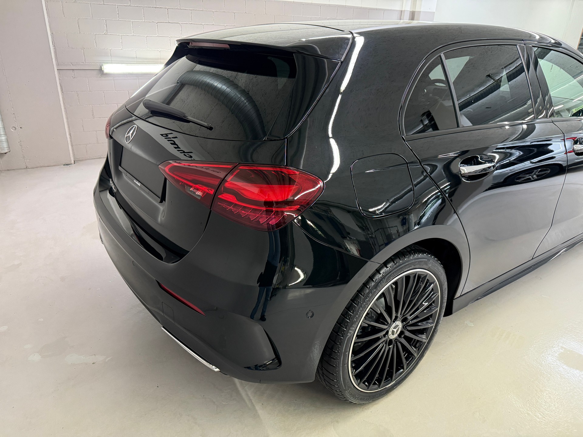 MERCEDES-BENZ A 250 e Kompaktlimousine EQ Star-image-5