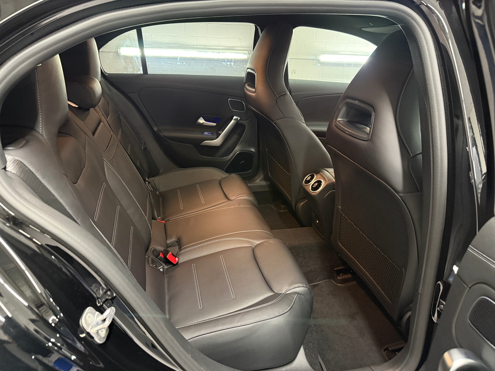 MERCEDES-BENZ A 250 e Kompaktlimousine EQ Star-image-8