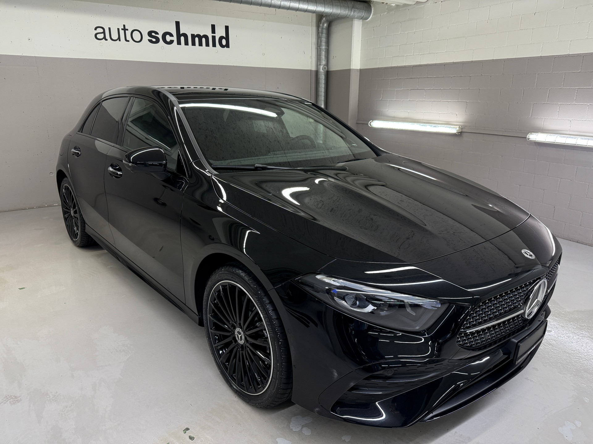 MERCEDES-BENZ A 250 e Kompaktlimousine EQ Star-image-1