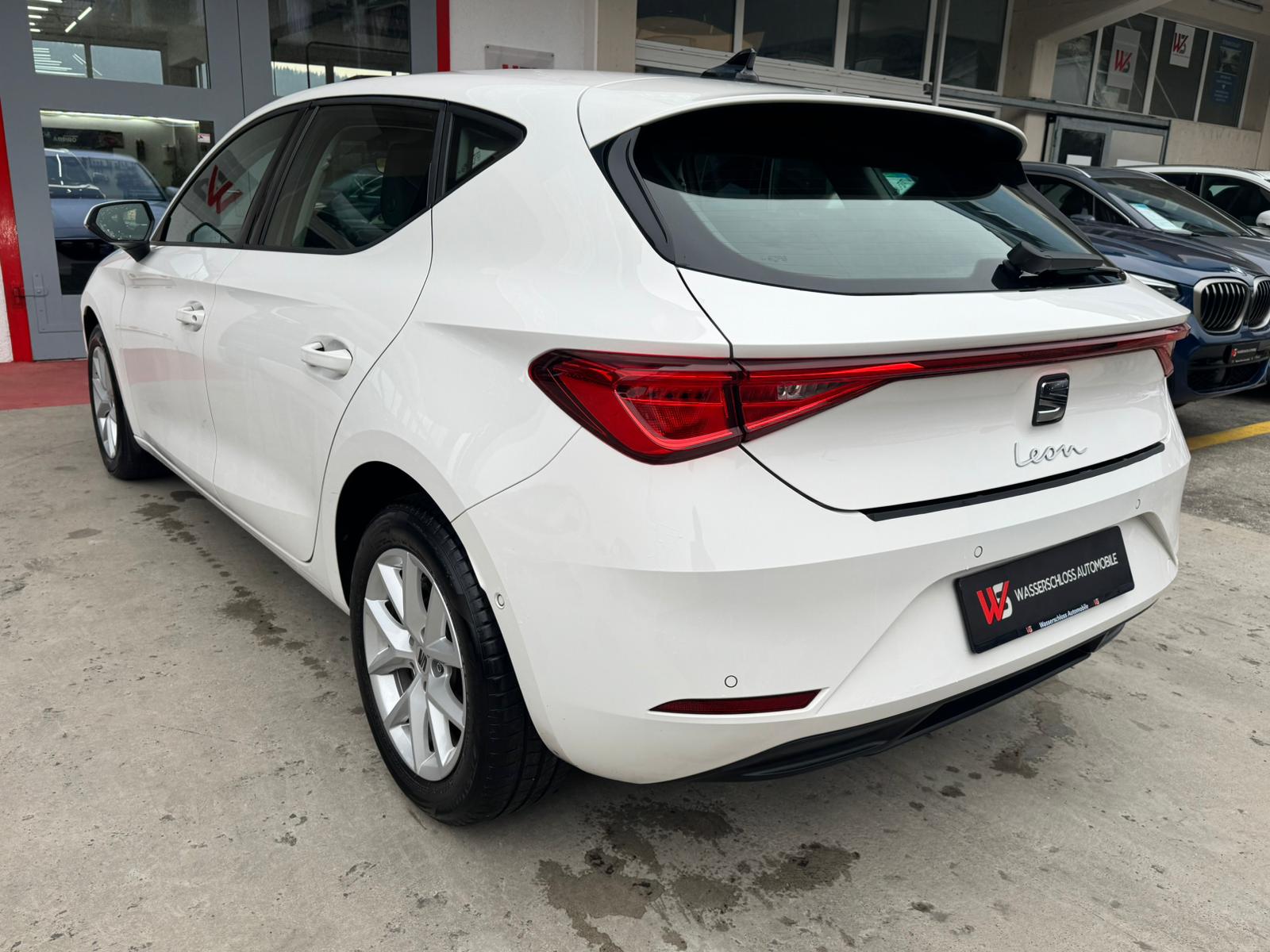 SEAT Leon 1.0 eTSI mHEV Style-image-3