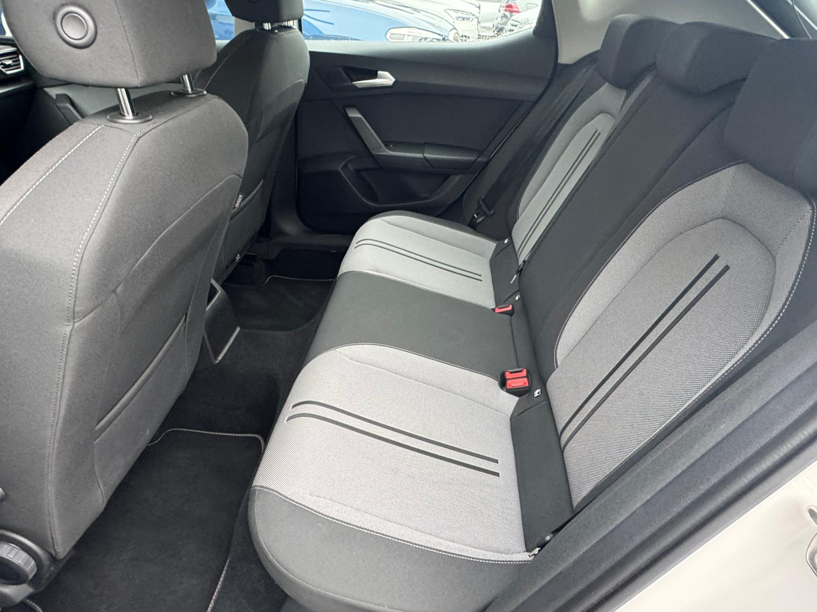 SEAT Leon 1.0 eTSI mHEV Style-image-17