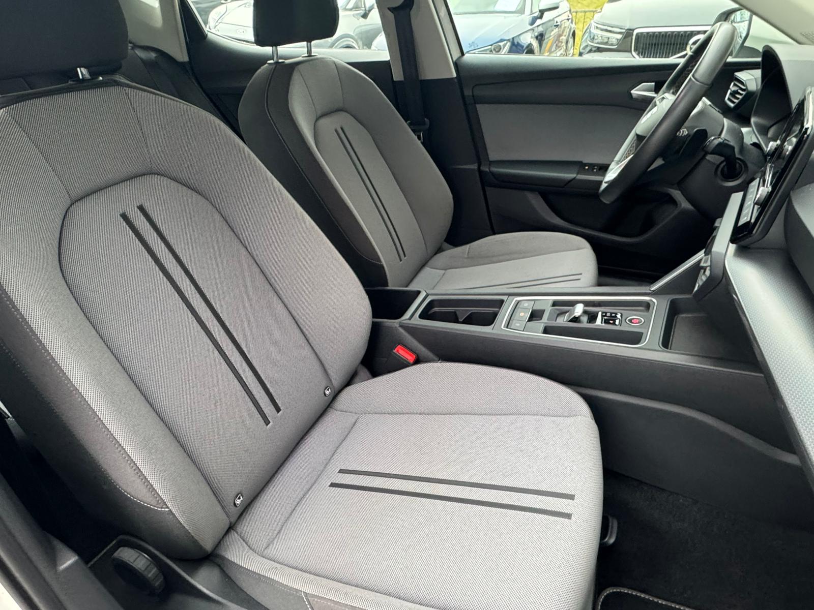 SEAT Leon 1.0 eTSI mHEV Style-image-16