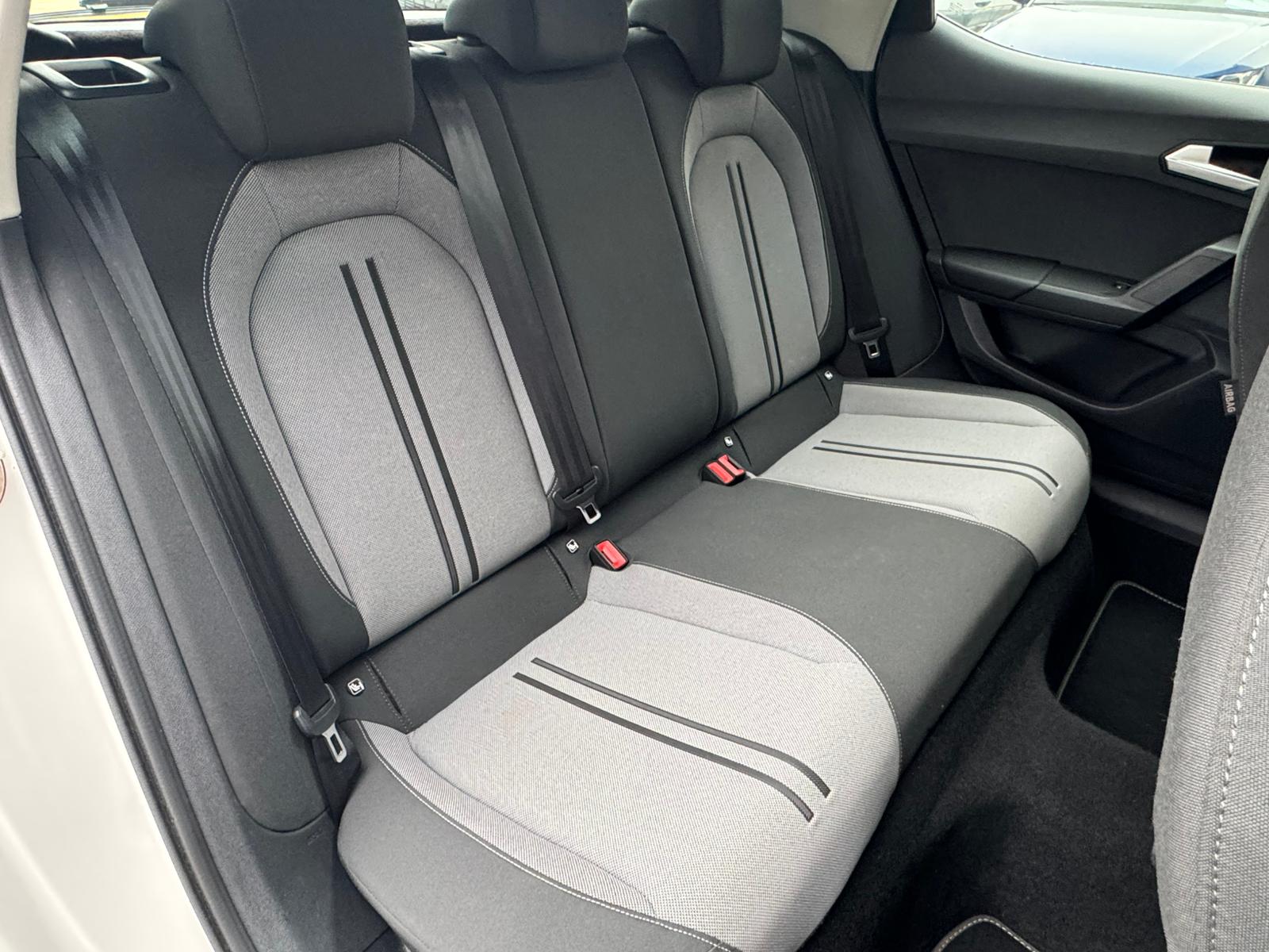 SEAT Leon 1.0 eTSI mHEV Style-image-18