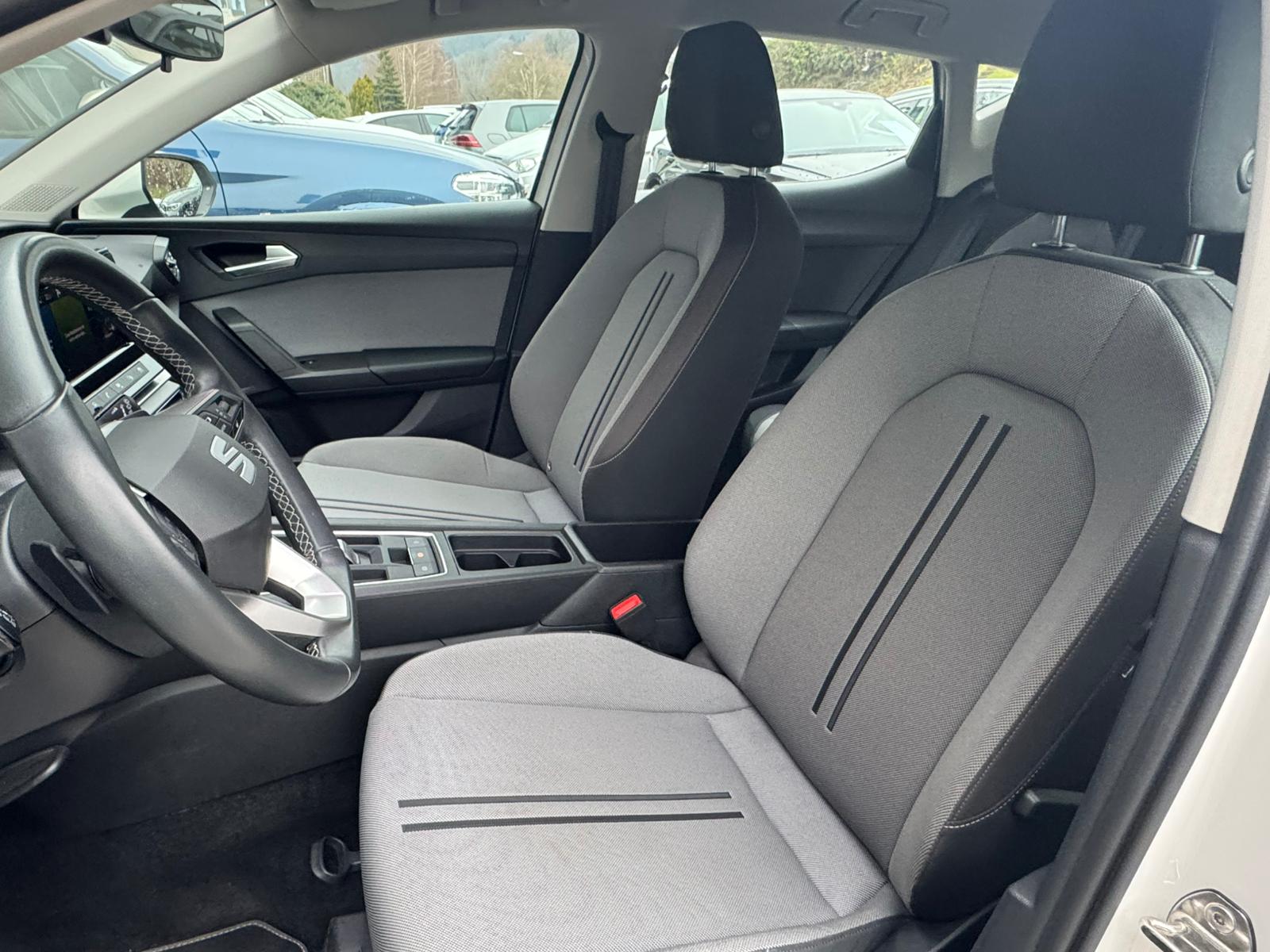 SEAT Leon 1.0 eTSI mHEV Style-image-14