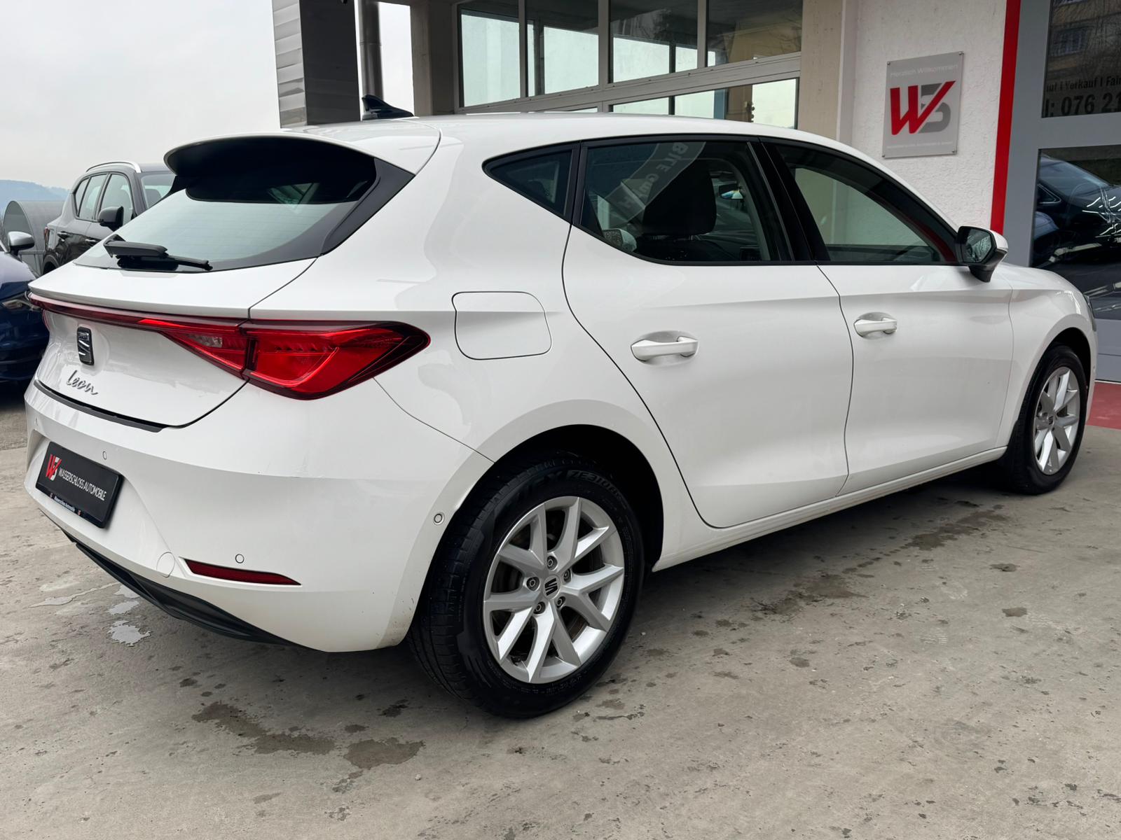 SEAT Leon 1.0 eTSI mHEV Style-image-5