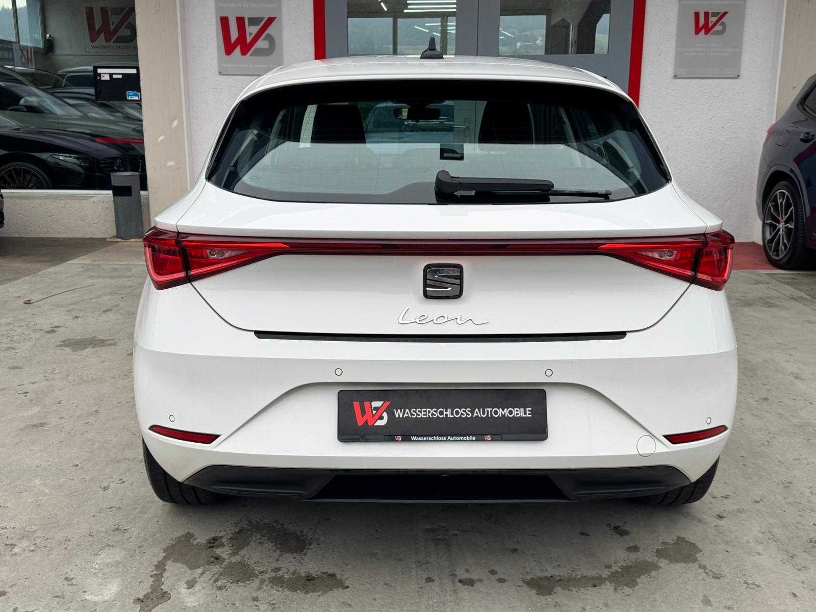 SEAT Leon 1.0 eTSI mHEV Style-image-4