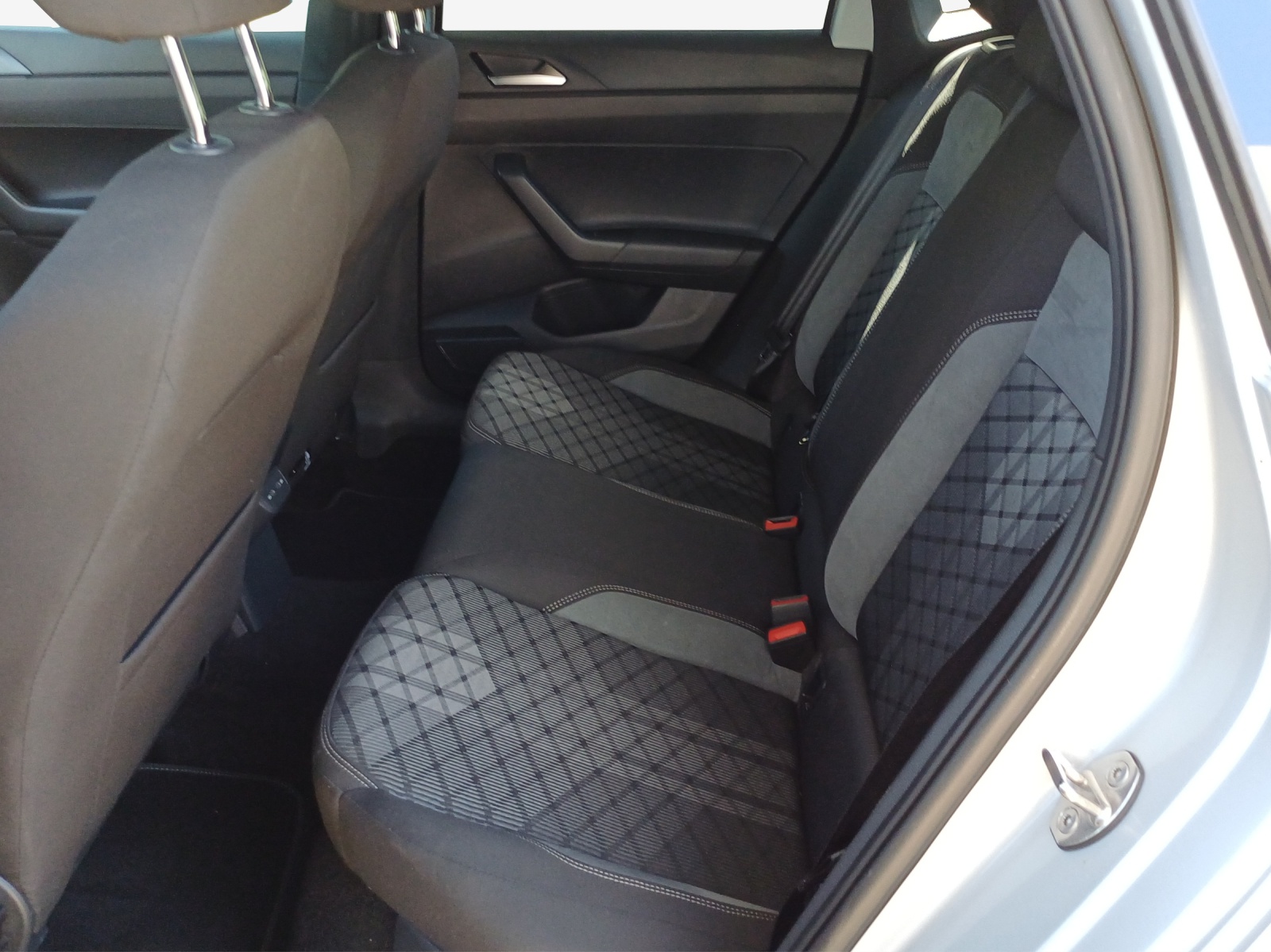 VW Polo 1.0 TSI R-Line DSG-image-11