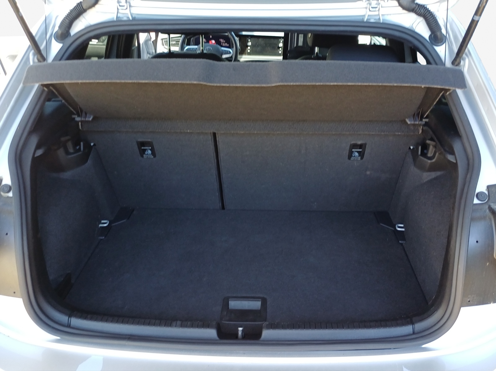 VW Polo 1.0 TSI R-Line DSG-image-12