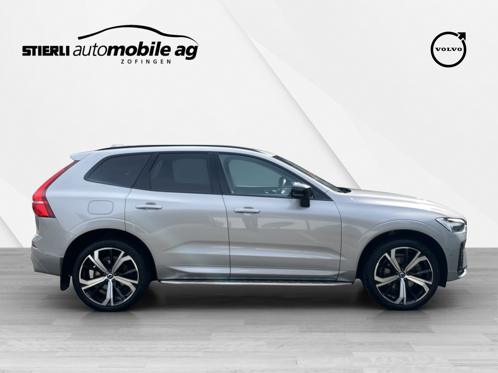 VOLVO XC60 2.0 B5 MH Ultimate Dark AWD-image-3