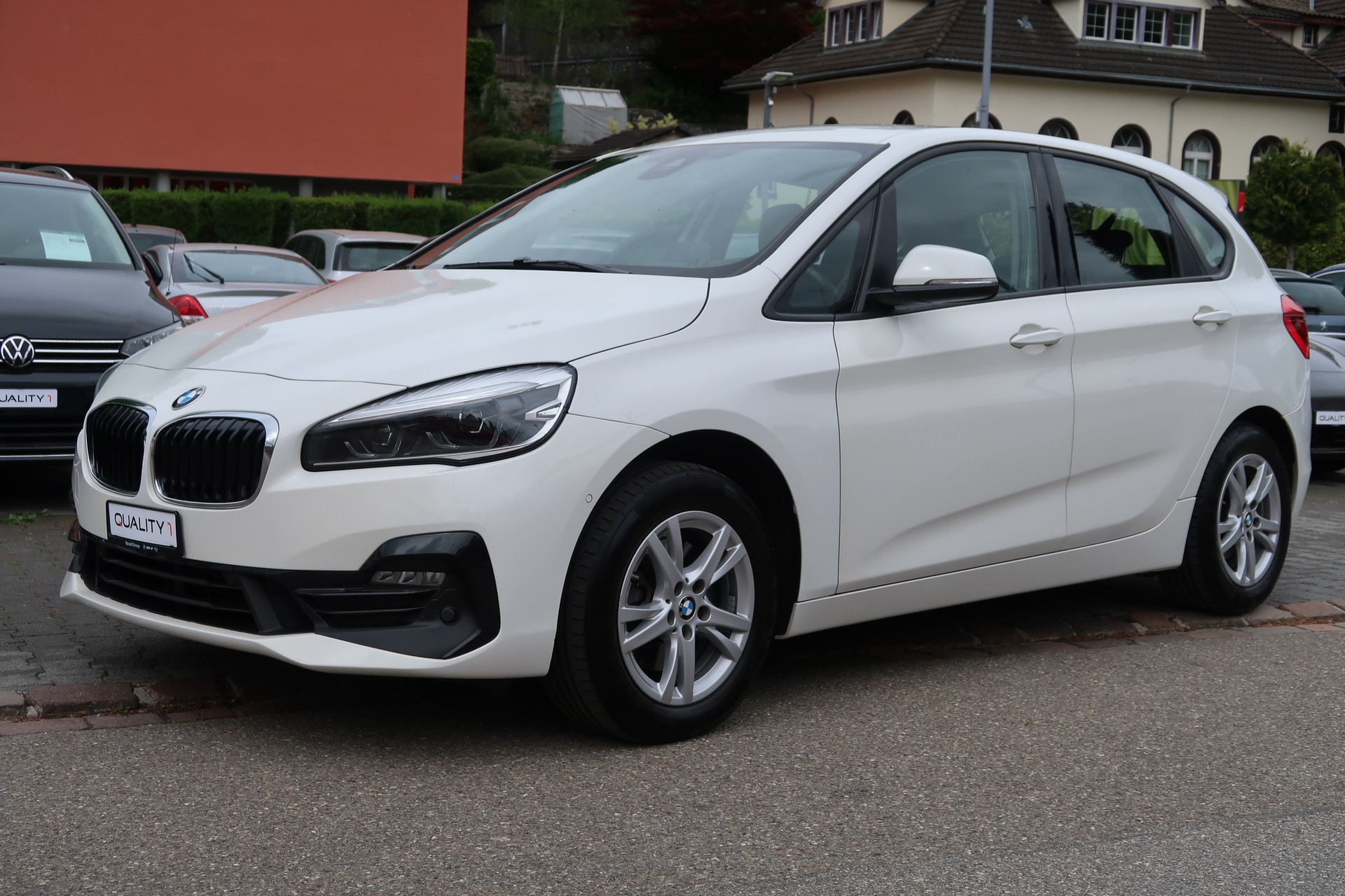 BMW 218d xDrive Active Tourer Steptronic Sport Line-image-0