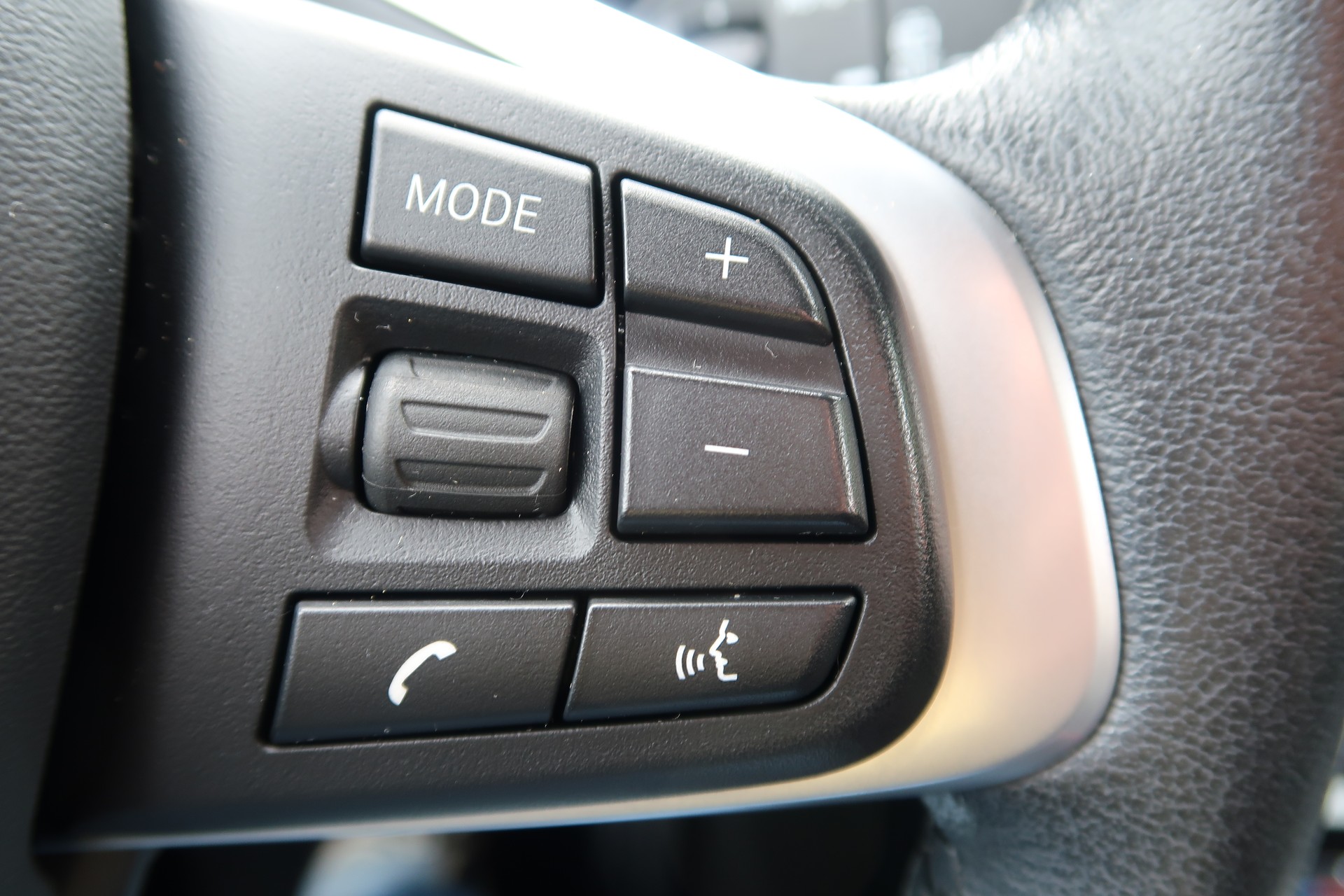 BMW 218d xDrive Active Tourer Steptronic Sport Line-image-16